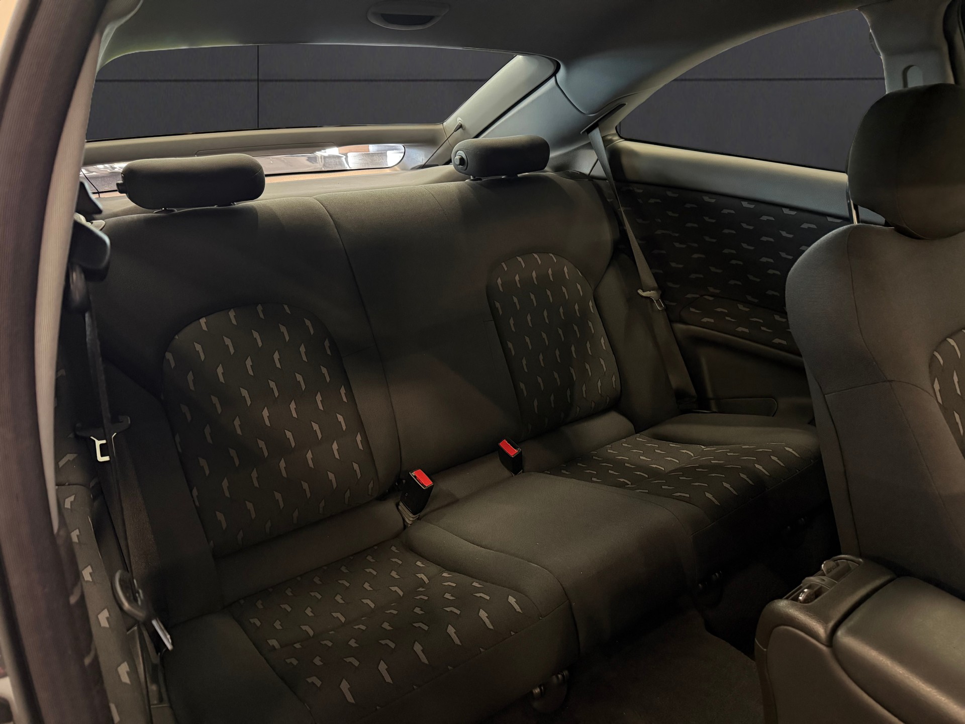 MERCEDES-BENZ C 200 Kompressor-image-11