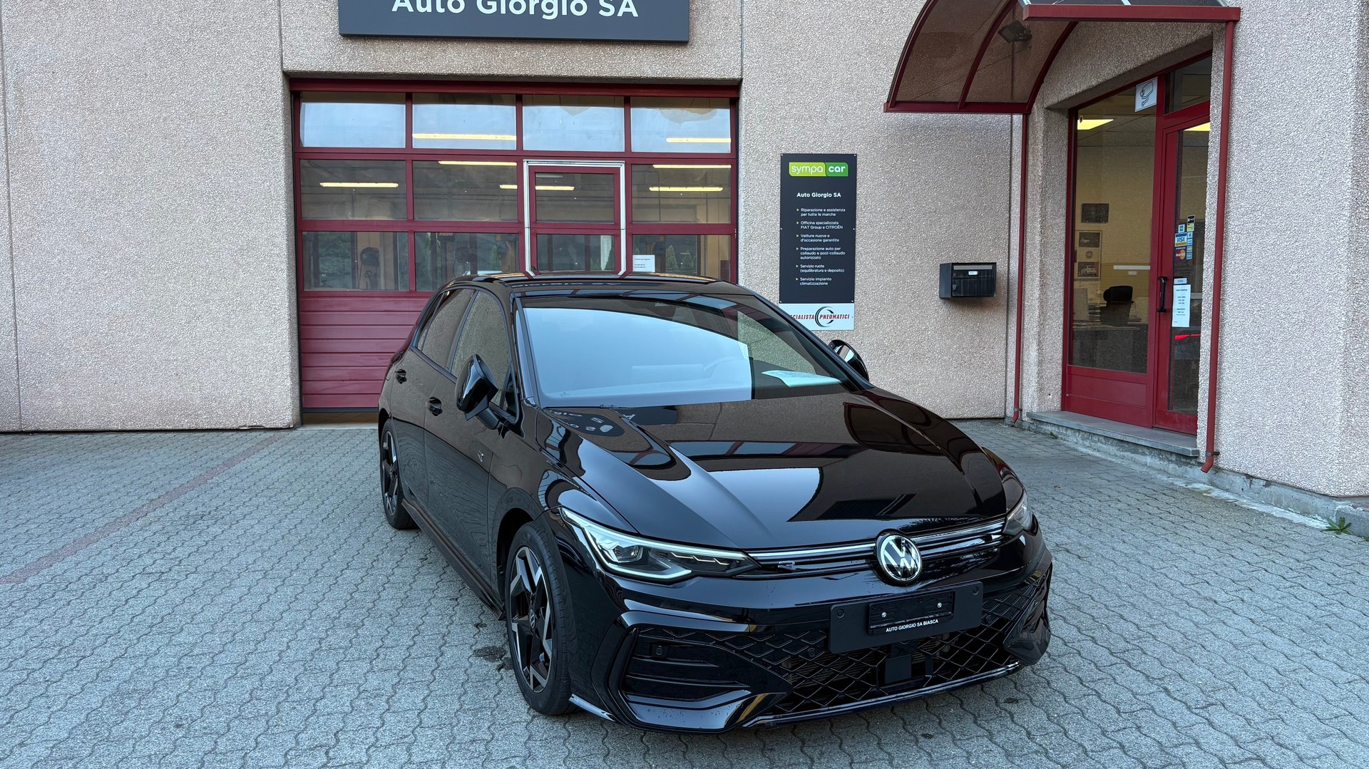 VW Golf 1.5 e TSI mHEV R-Line DSG-image-0