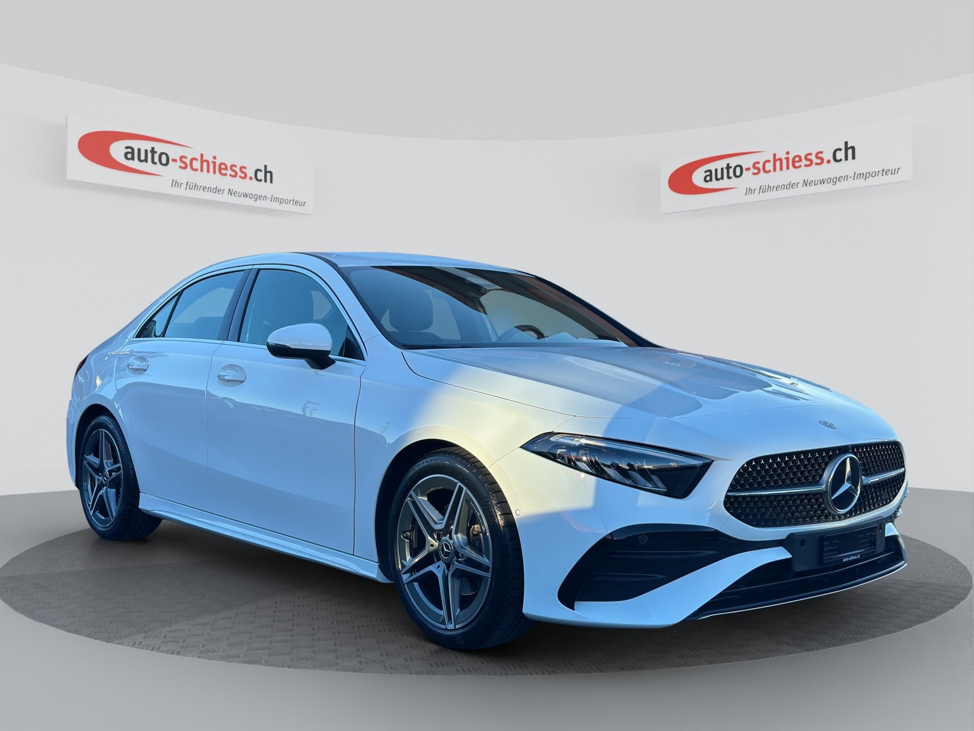 MERCEDES-BENZ A 180 7G-DCT AMG Line-image-0