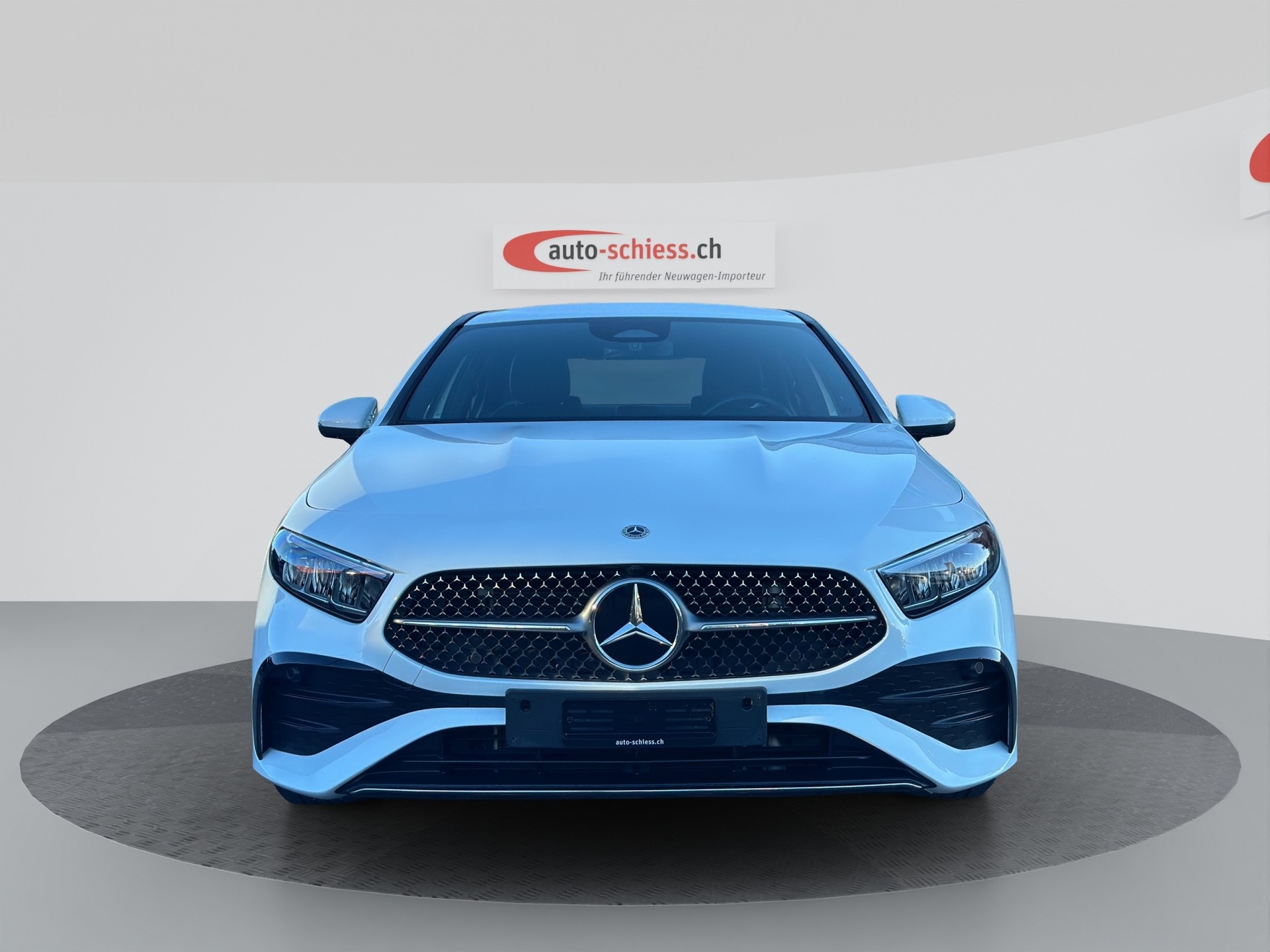 MERCEDES-BENZ A 180 7G-DCT AMG Line-image-2