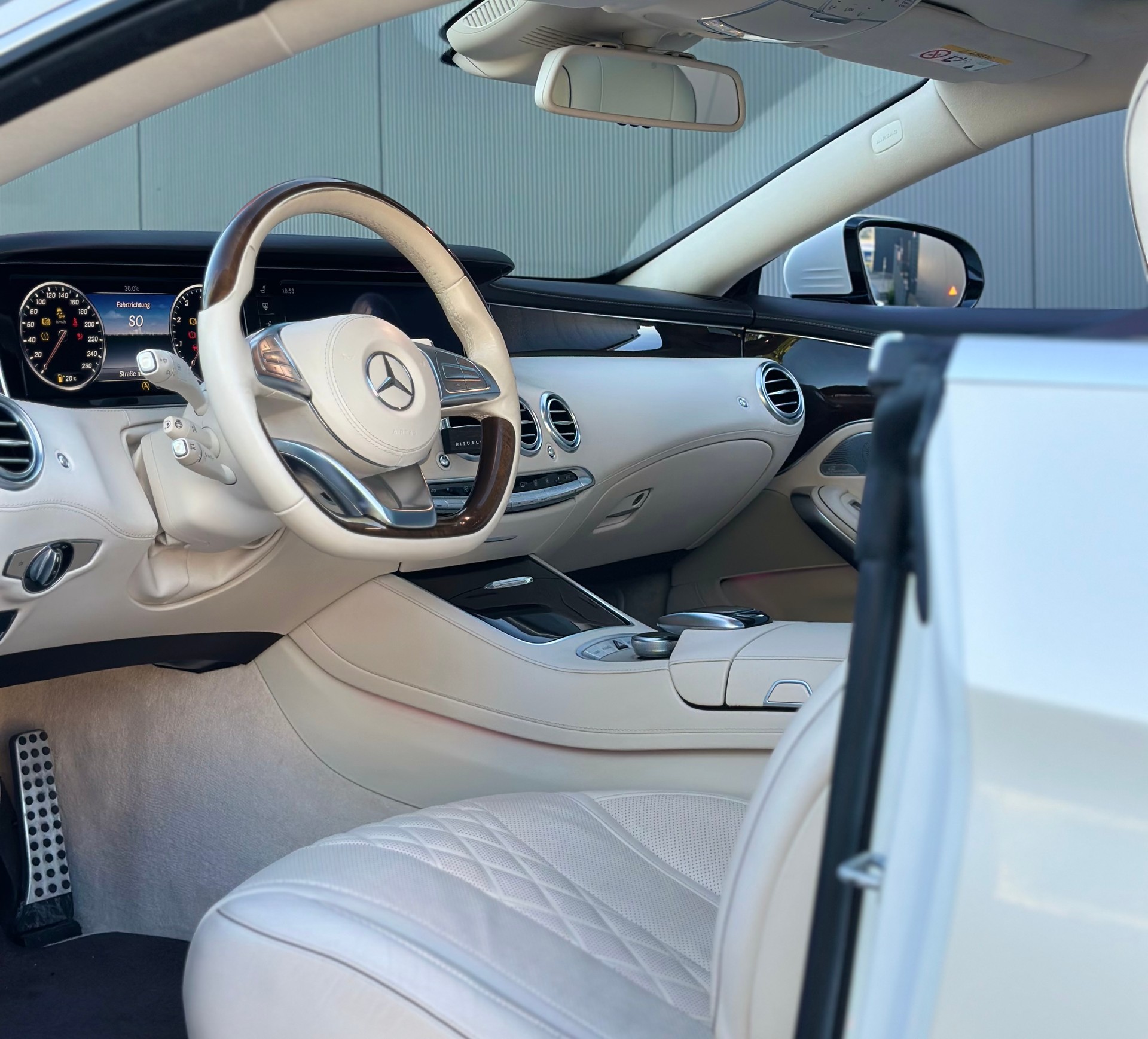 MERCEDES-BENZ S 500 V8 4matic AMG Line-image-5
