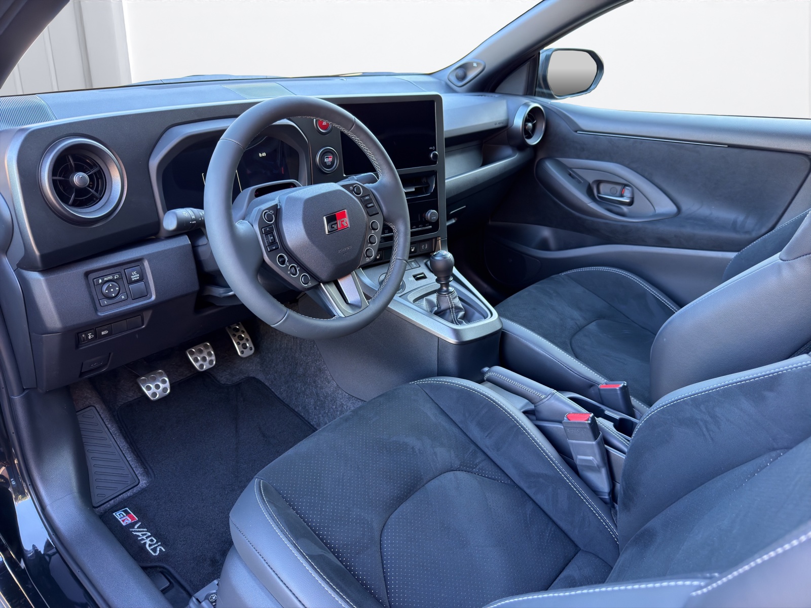 TOYOTA GR Yaris 1.6 Turbo Sport 4x4-image-12