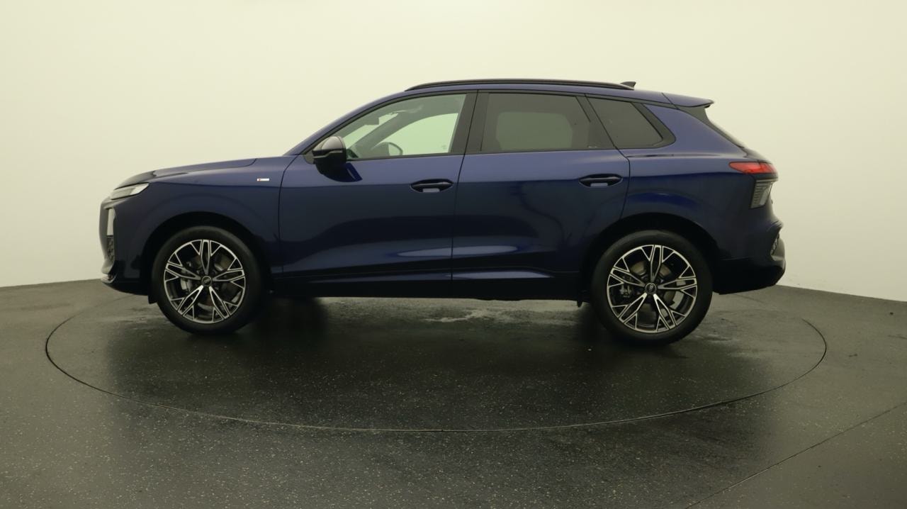 AUDI Q3 SUV TFSI quattro 195 kW S tronic-image-1
