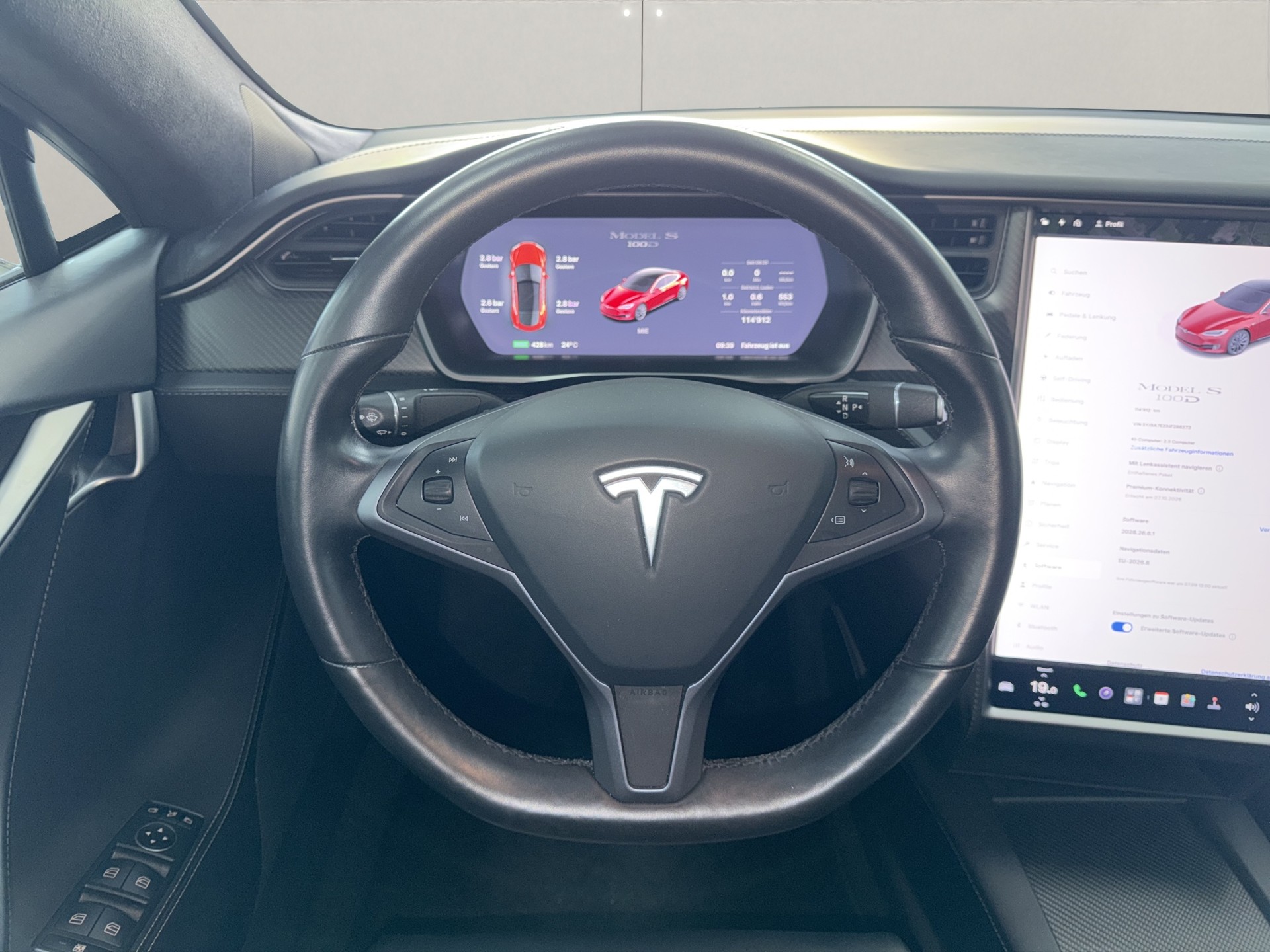TESLA Model S 100 D-image-9