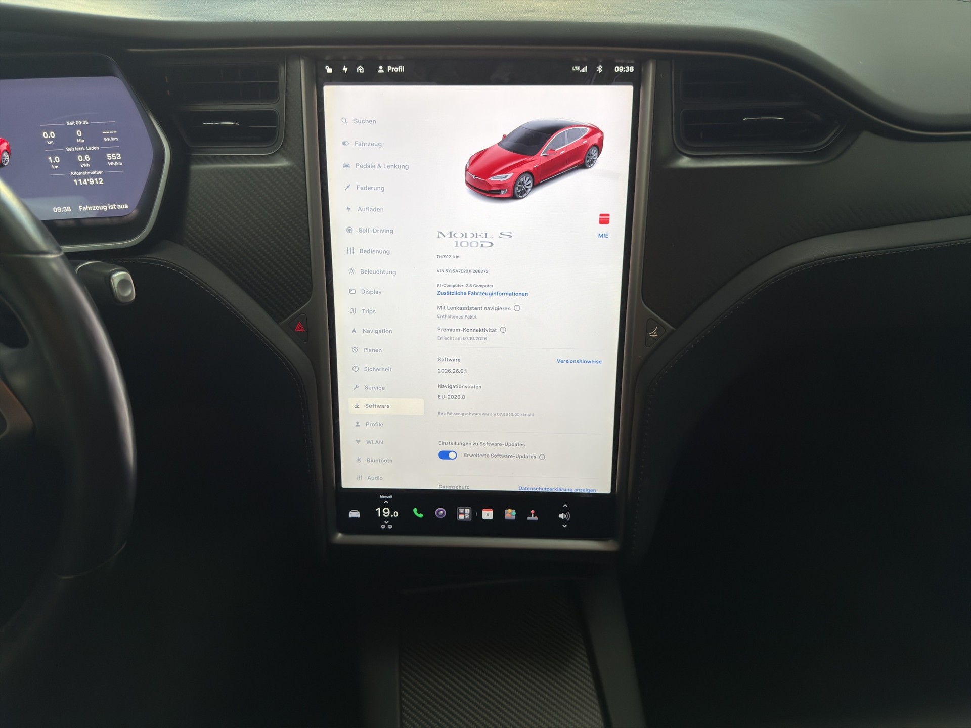 TESLA Model S 100 D-image-8