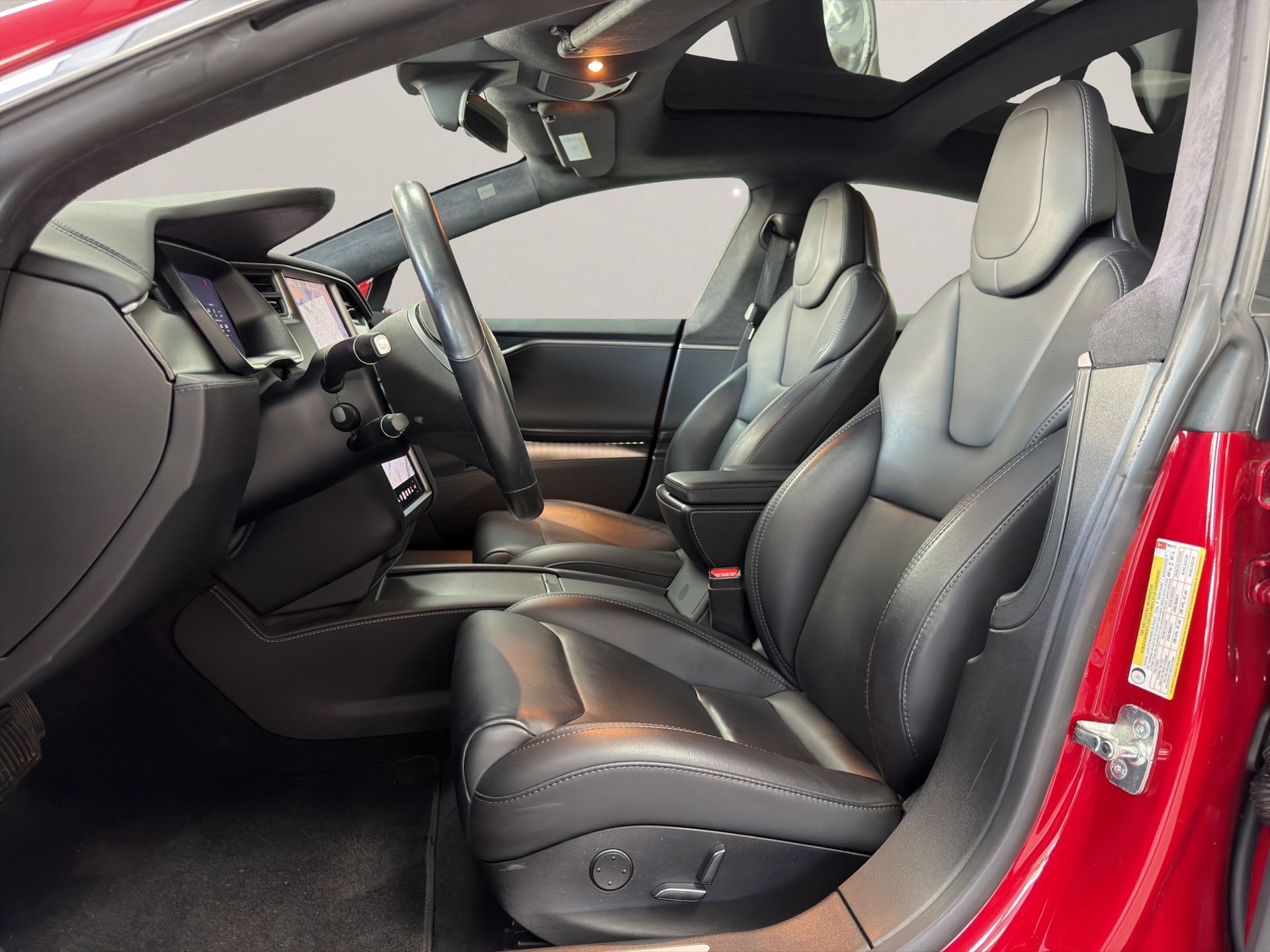 TESLA Model S 100 D-image-5