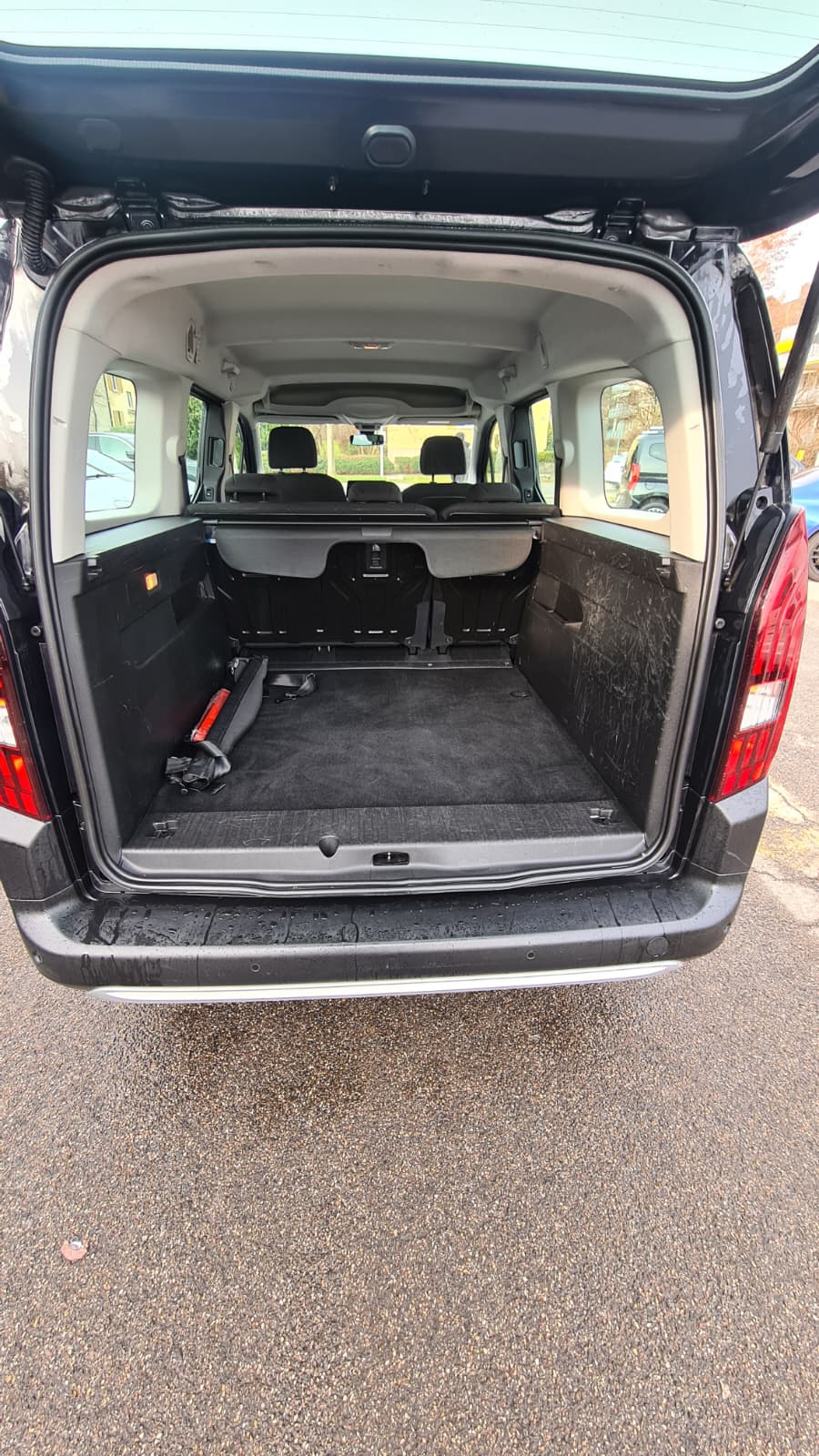 PEUGEOT Rifter Long 1.5 BlueHDi Allure EAT8 ** 5-Plätzer ** Gr-Navi ** RF-Kamera ** Sitzheizung ** Frisch Ab MFK & Service **-image-9
