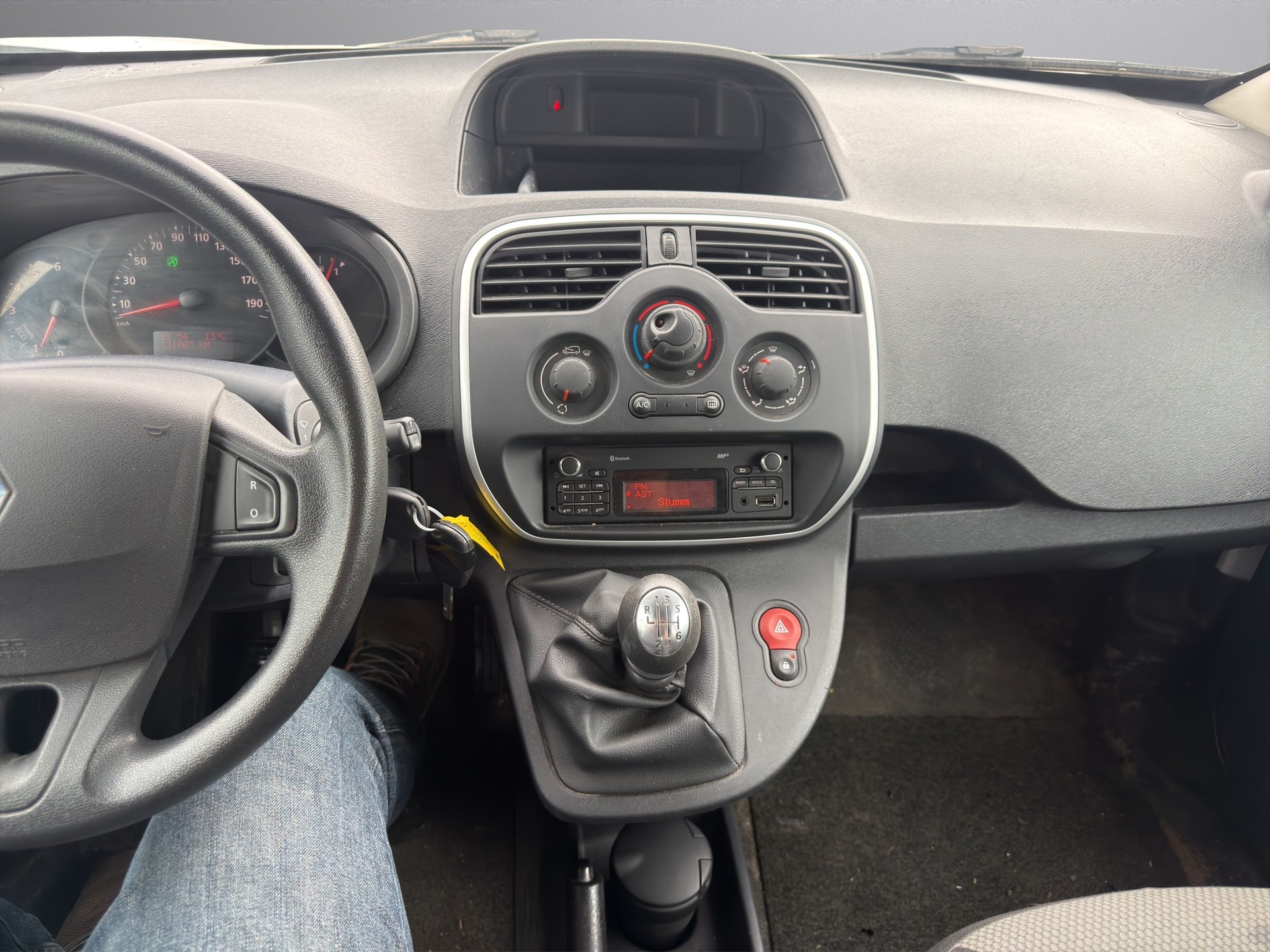 RENAULT Kangoo Medium TCe 115 ENERGY Mit Klimaanlage-image-16