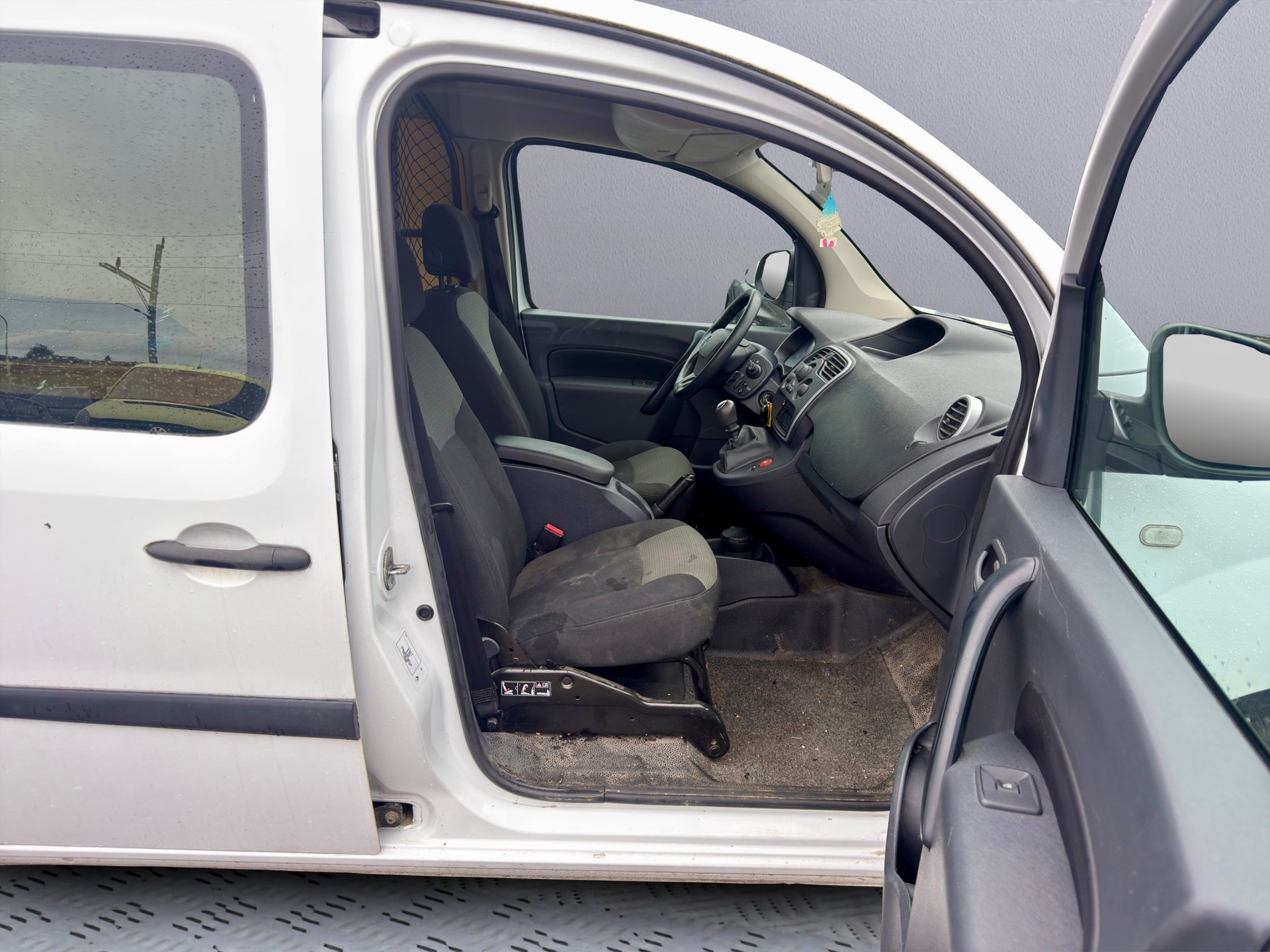 RENAULT Kangoo Medium TCe 115 ENERGY Mit Klimaanlage-image-10