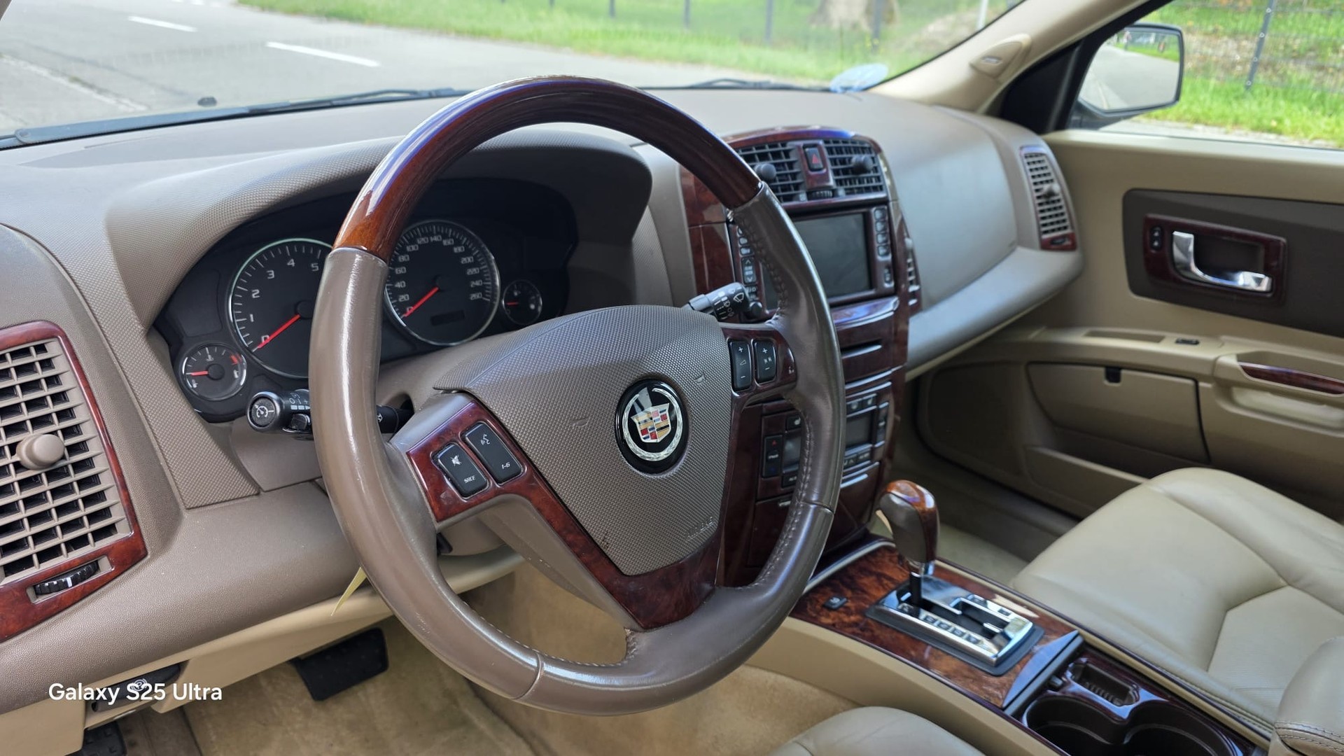 CADILLAC SRX 3.6 V6 Sport Luxury 4WD-image-13