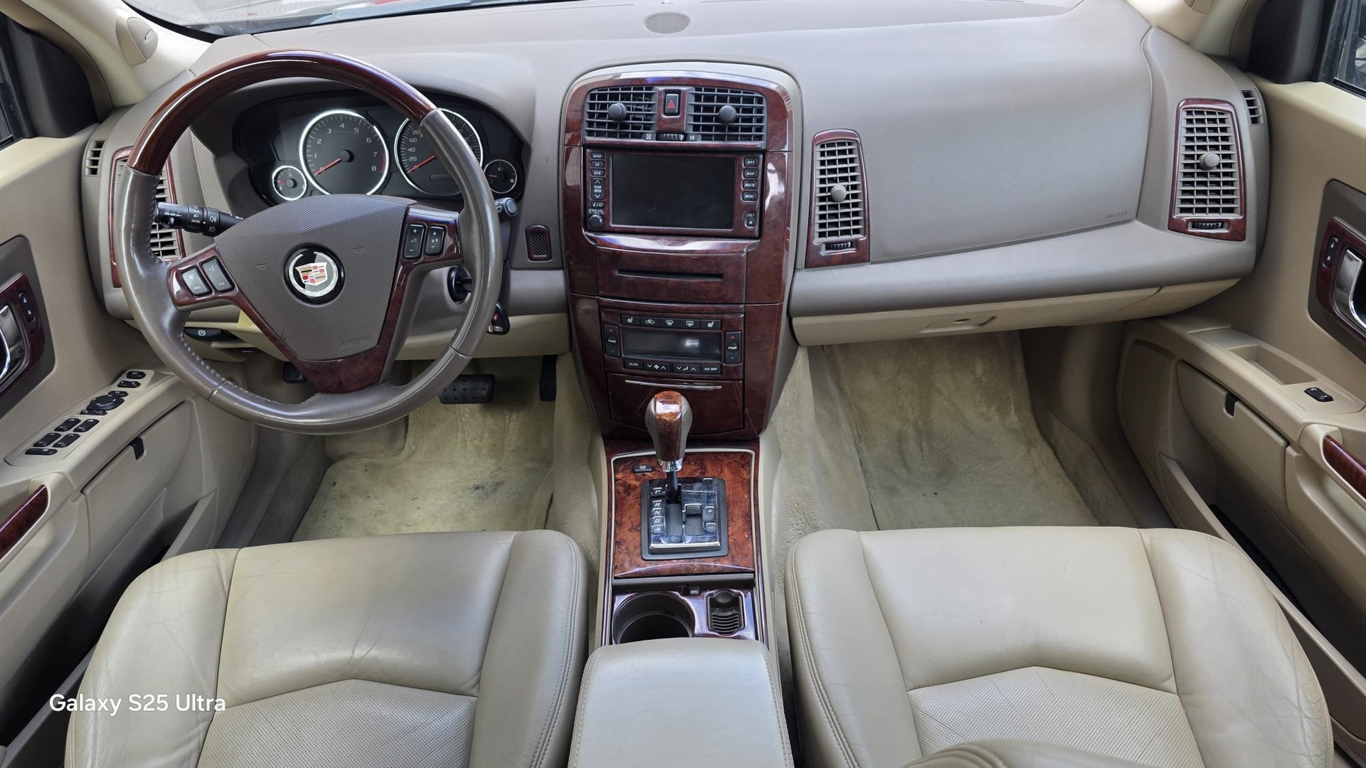 CADILLAC SRX 3.6 V6 Sport Luxury 4WD-image-14