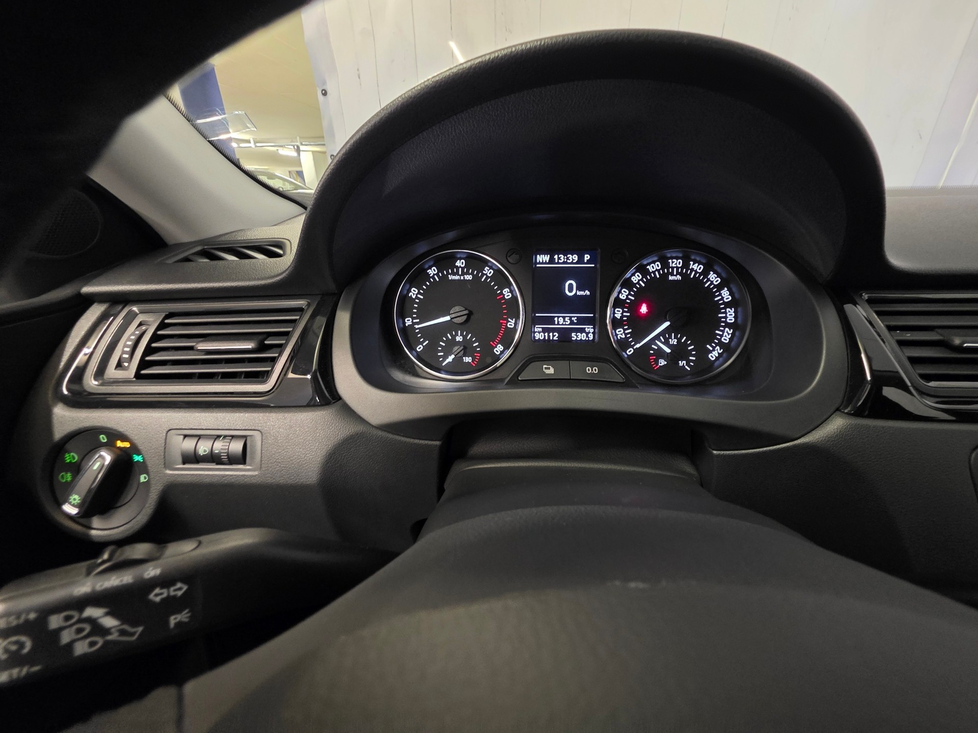 SKODA Rapid Spaceback 1.4 TSI Ambition DSG-image-17