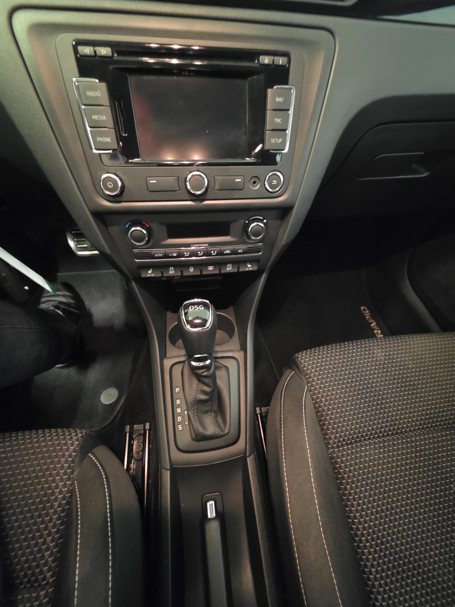 SKODA Rapid Spaceback 1.4 TSI Ambition DSG-image-13