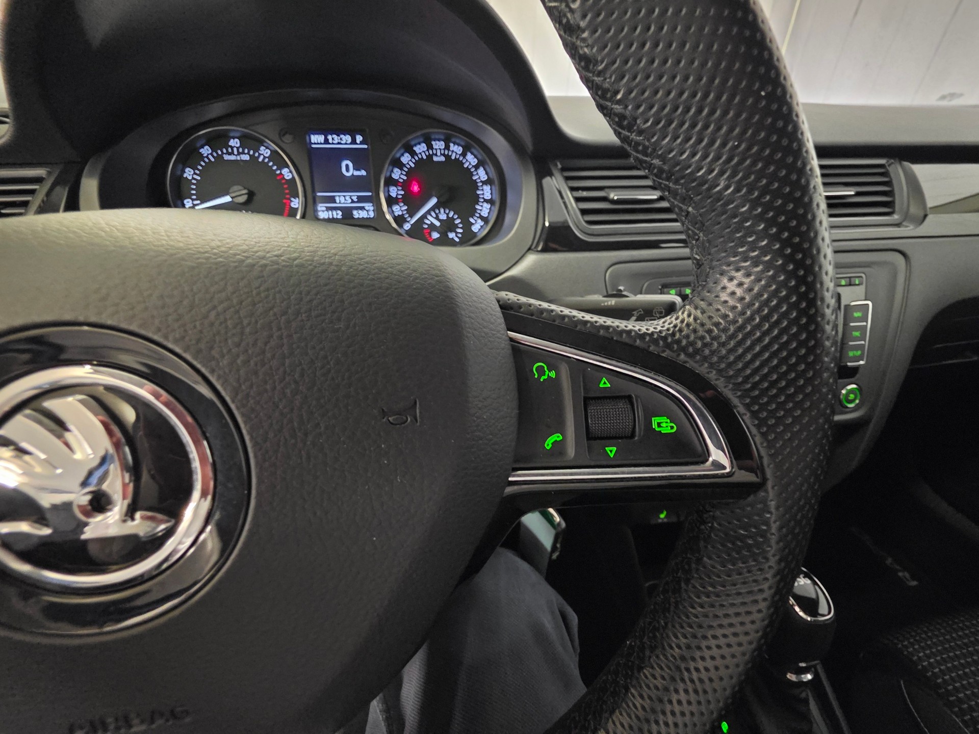 SKODA Rapid Spaceback 1.4 TSI Ambition DSG-image-19