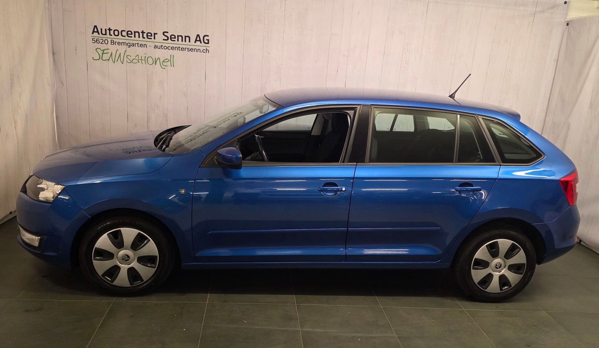 SKODA Rapid Spaceback 1.4 TSI Ambition DSG-image-2