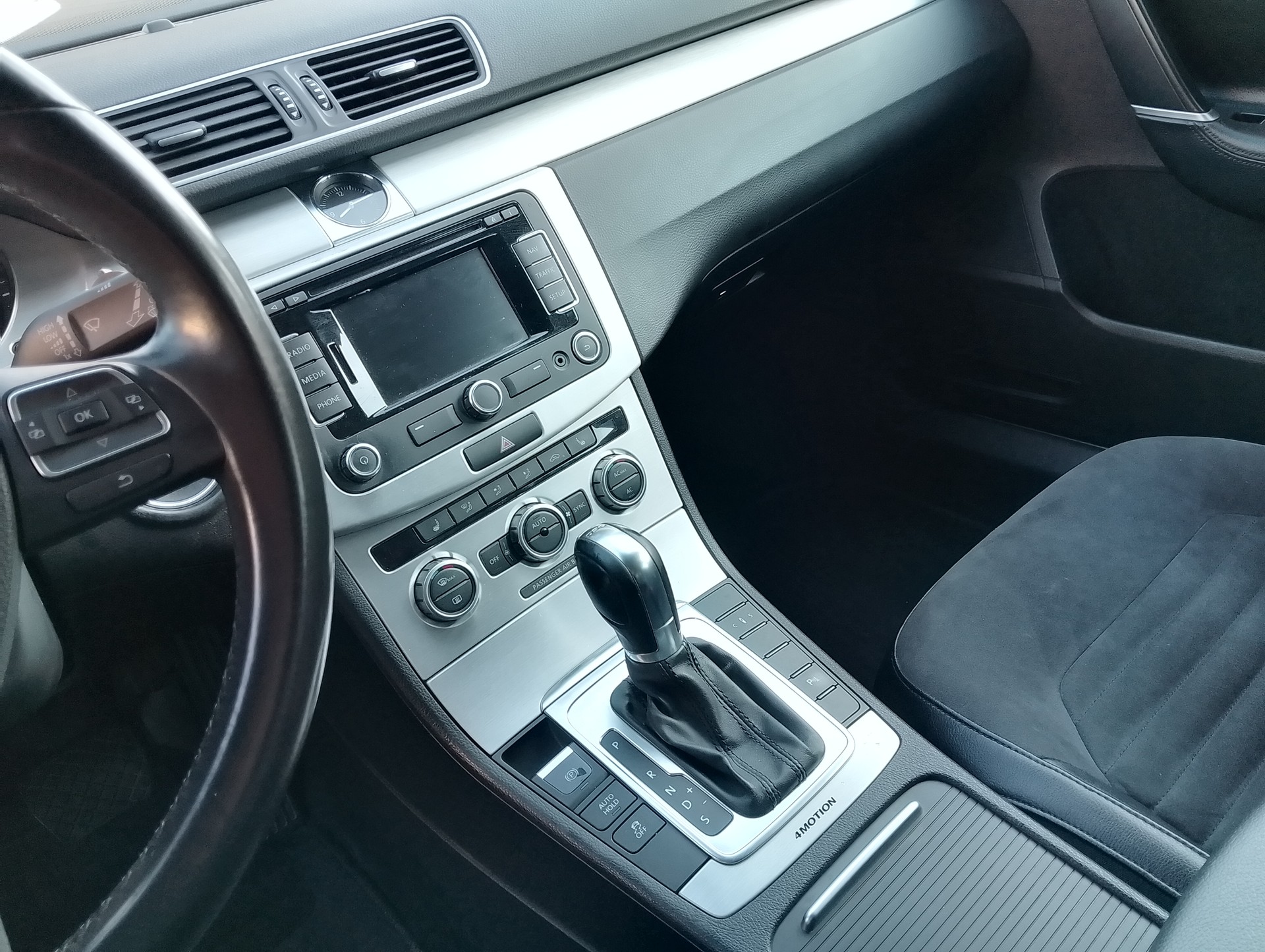 VW Passat Variant 3.6 FSI Highline 4Motion DSG-image-13
