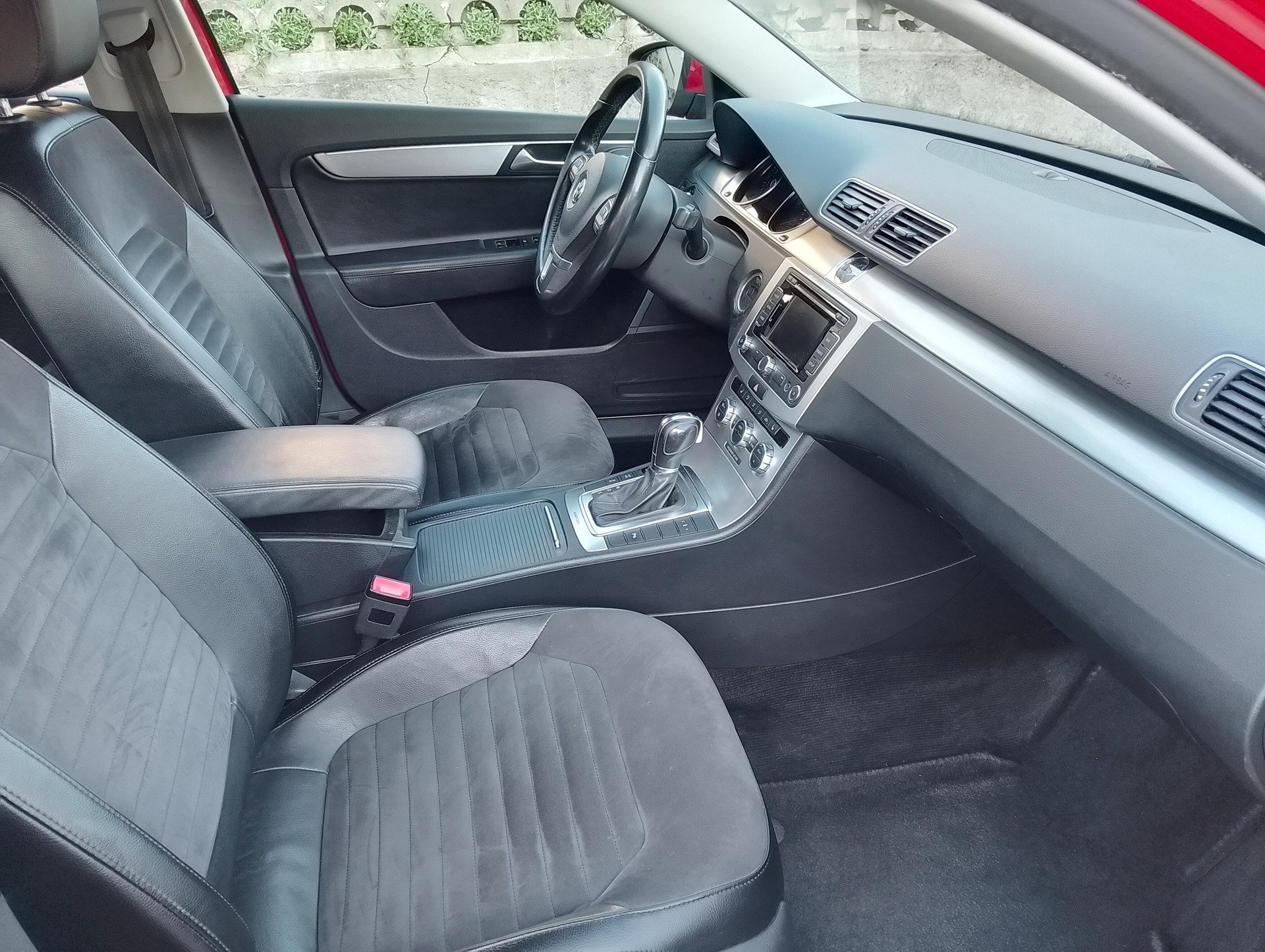 VW Passat Variant 3.6 FSI Highline 4Motion DSG-image-14