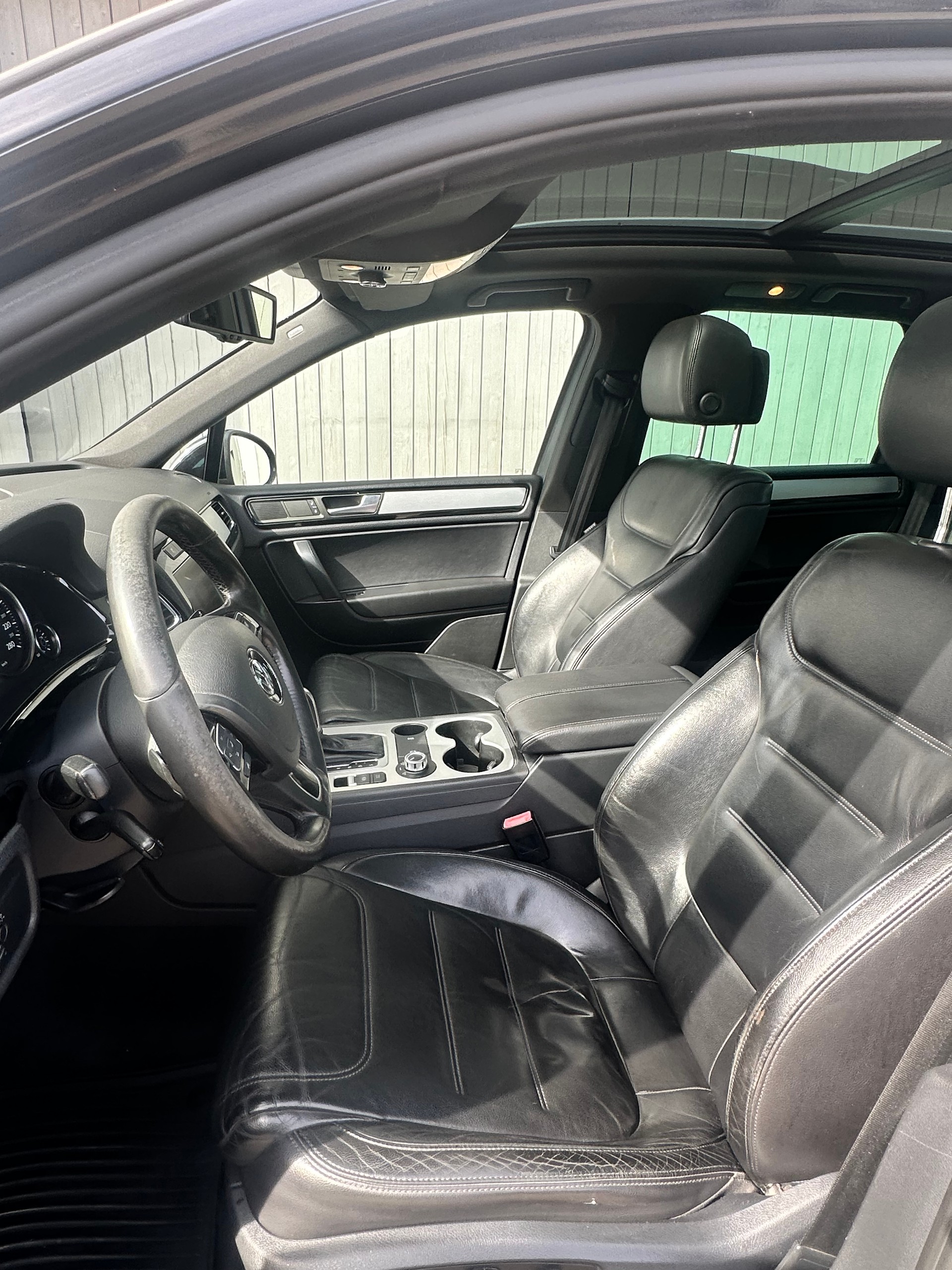 VW Touareg 3.0 TDI-image-4