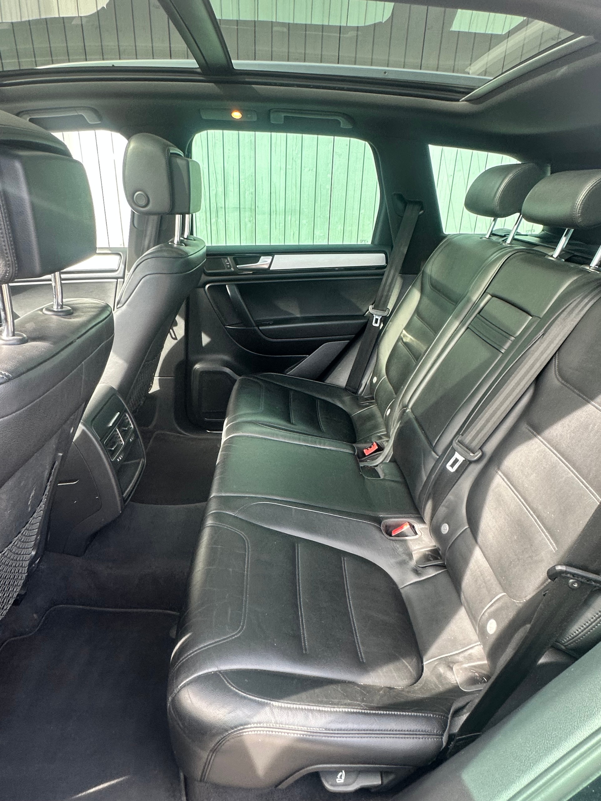 VW Touareg 3.0 TDI-image-5