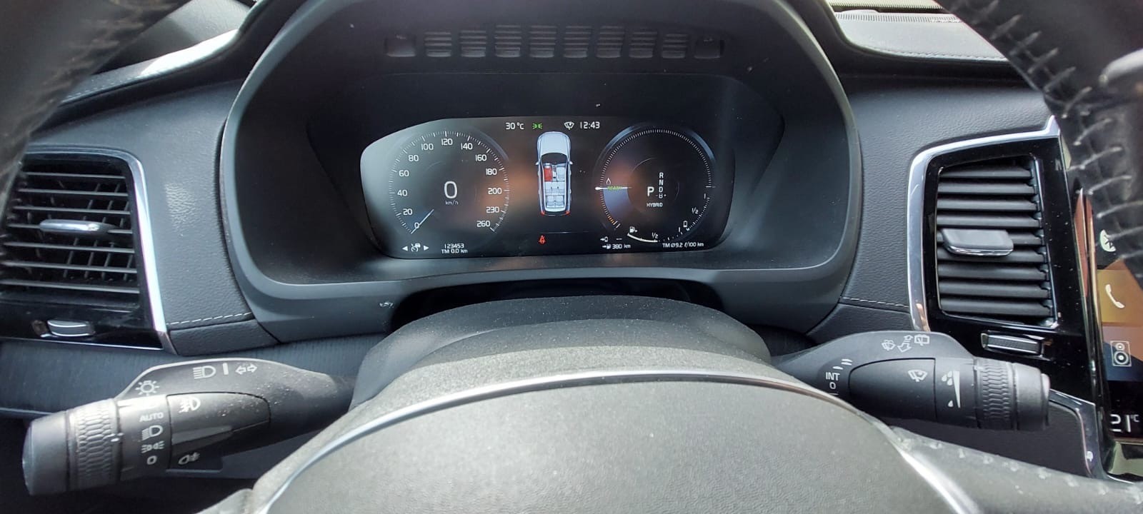 VOLVO XC90 T8 eAWD Inscription Expression Geartronic-image-3
