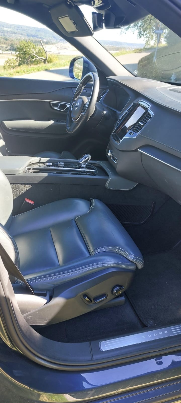 VOLVO XC90 T8 eAWD Inscription Expression Geartronic-image-6