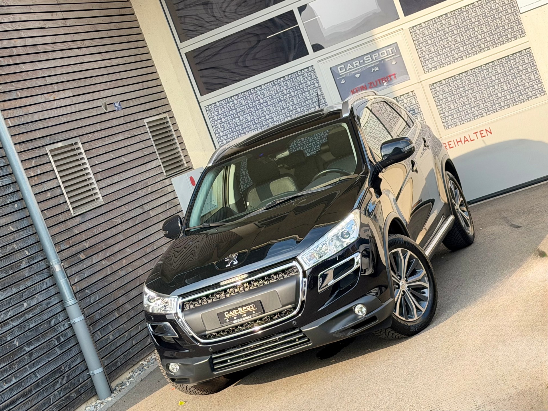 PEUGEOT 4008 1.8 HDi Allure 4WD-image-0