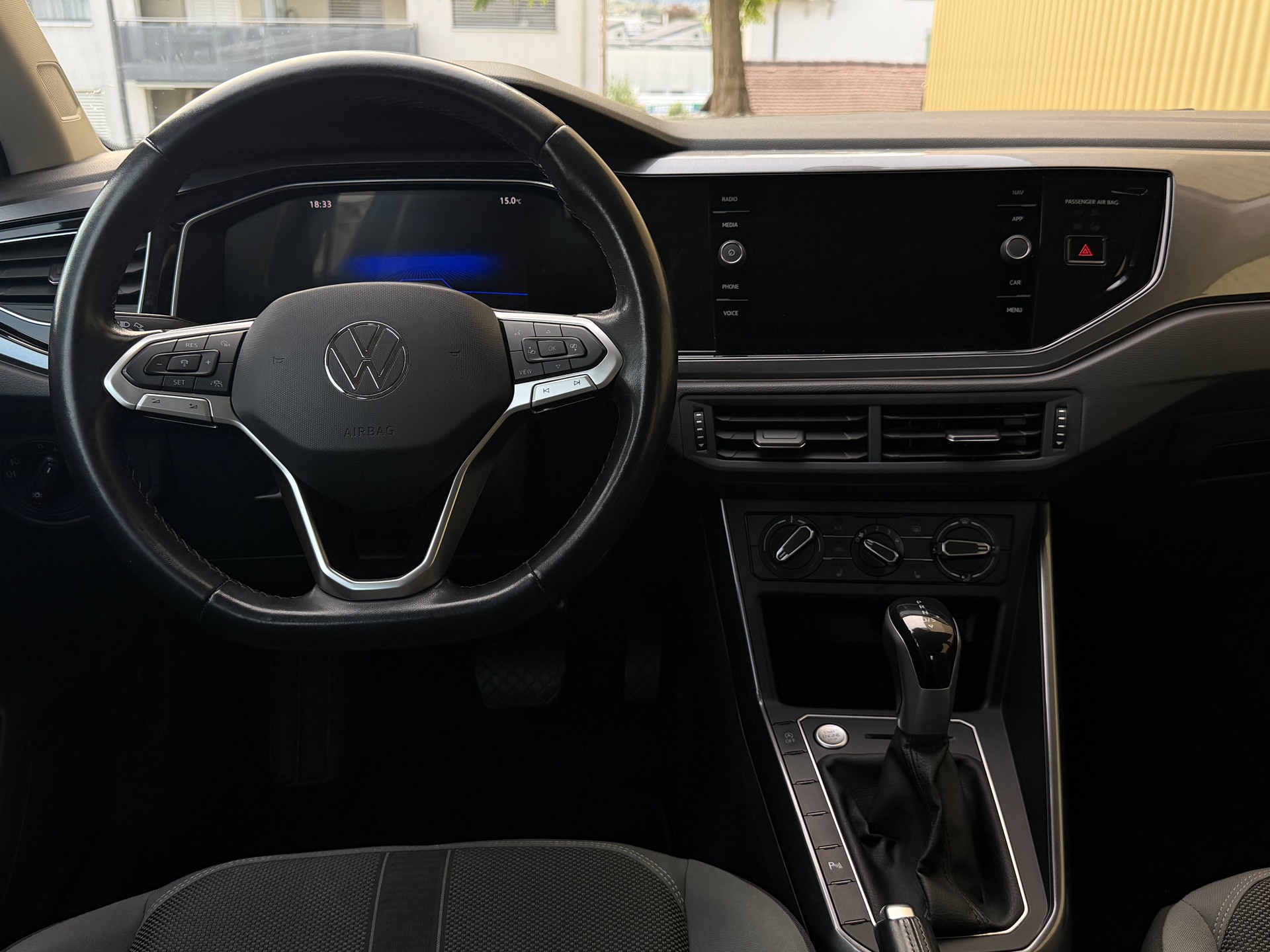 VW Polo 1.0 TSI Style DSG-image-5