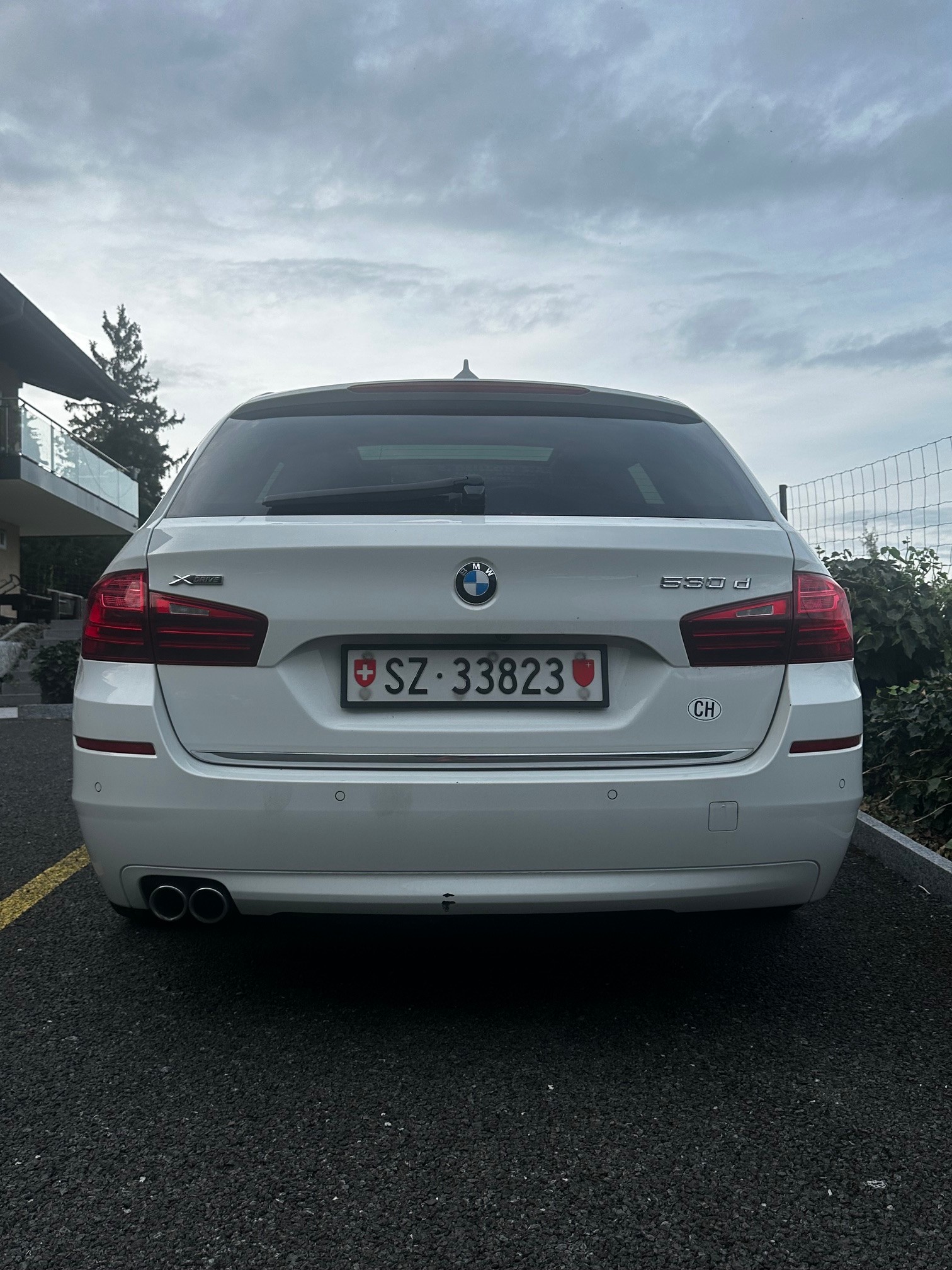 BMW 530d xDrive-image-4