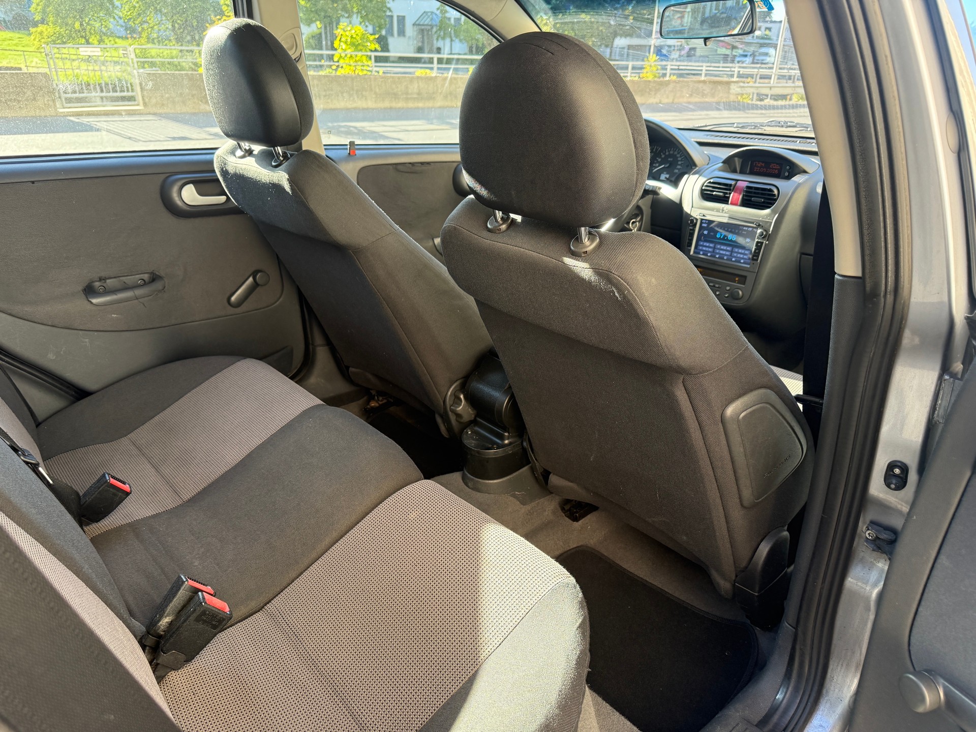 OPEL Corsa 1.4 TP Enjoy-image-8