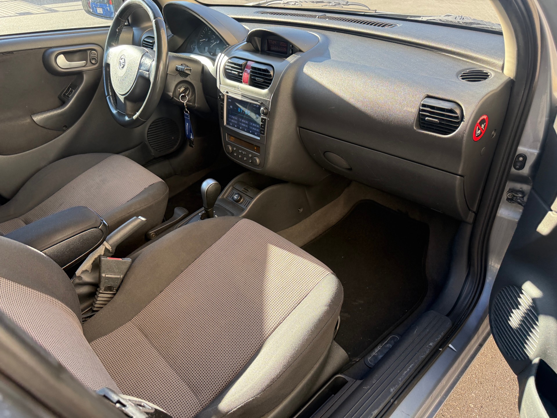 OPEL Corsa 1.4 TP Enjoy-image-7