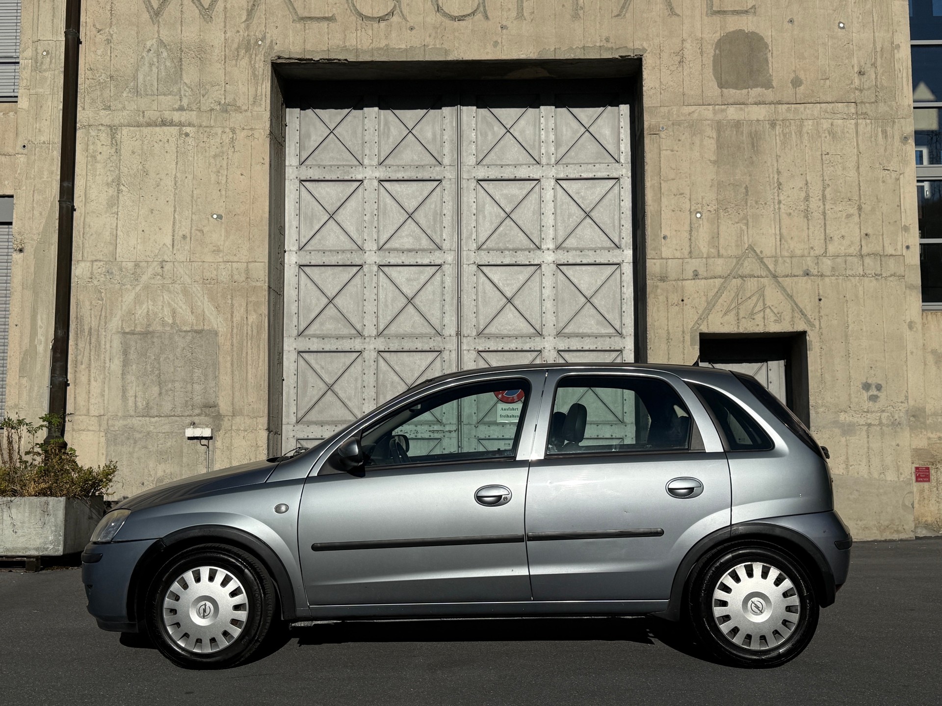 OPEL Corsa 1.4 TP Enjoy-image-1