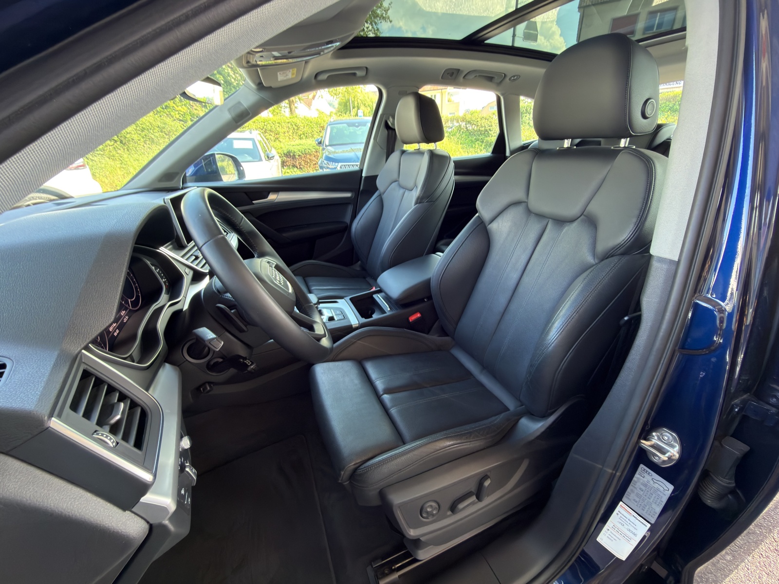 AUDI Q5 55 TFSI e sport quattro-image-12