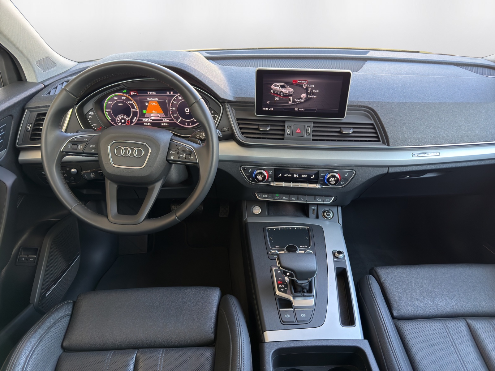 AUDI Q5 55 TFSI e sport quattro-image-6