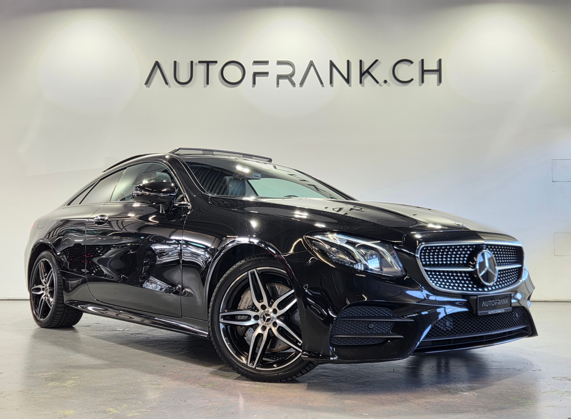 MERCEDES-BENZ E 400 AMG Line 4matic Coupé-image-2