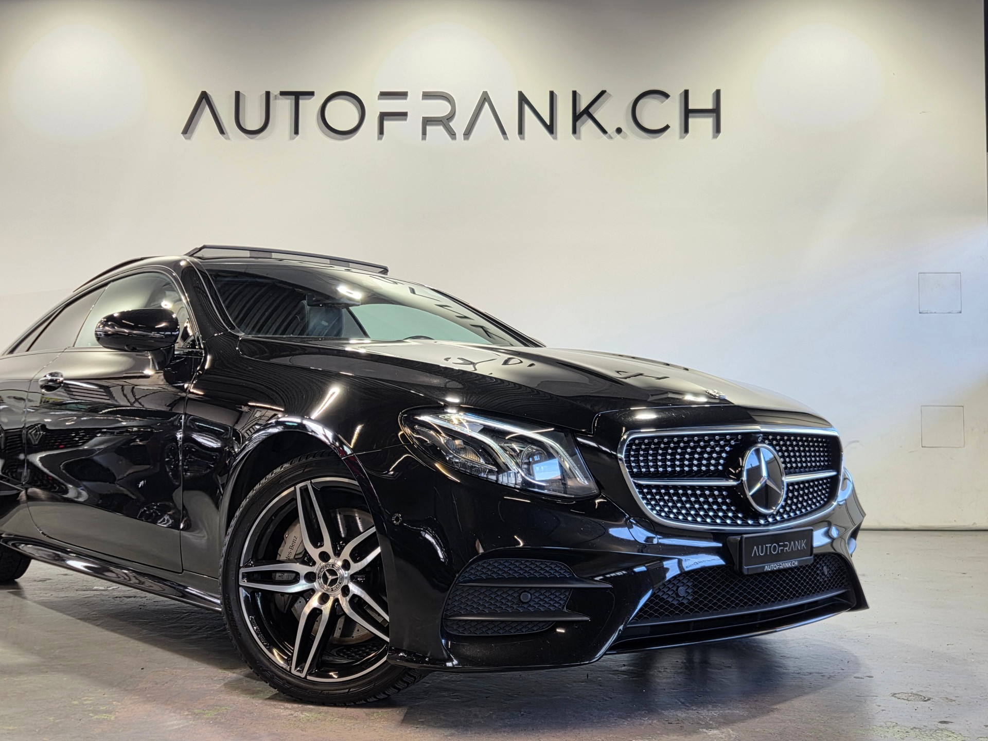 MERCEDES-BENZ E 400 AMG Line 4matic Coupé-image-3
