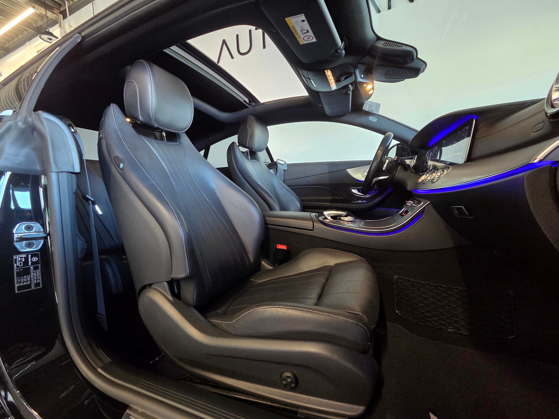 MERCEDES-BENZ E 400 AMG Line 4matic Coupé-image-17