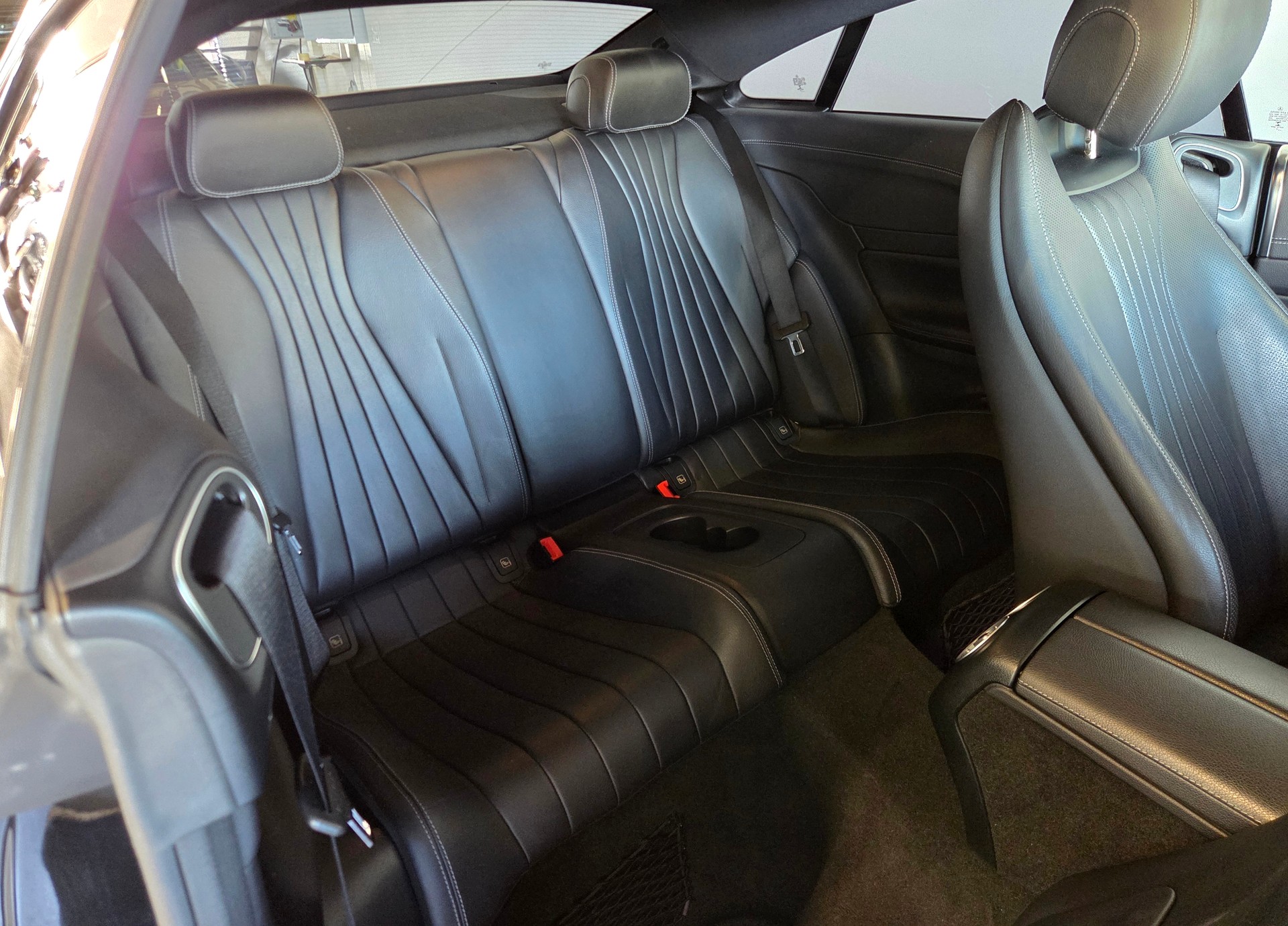 MERCEDES-BENZ E 400 AMG Line 4matic Coupé-image-20