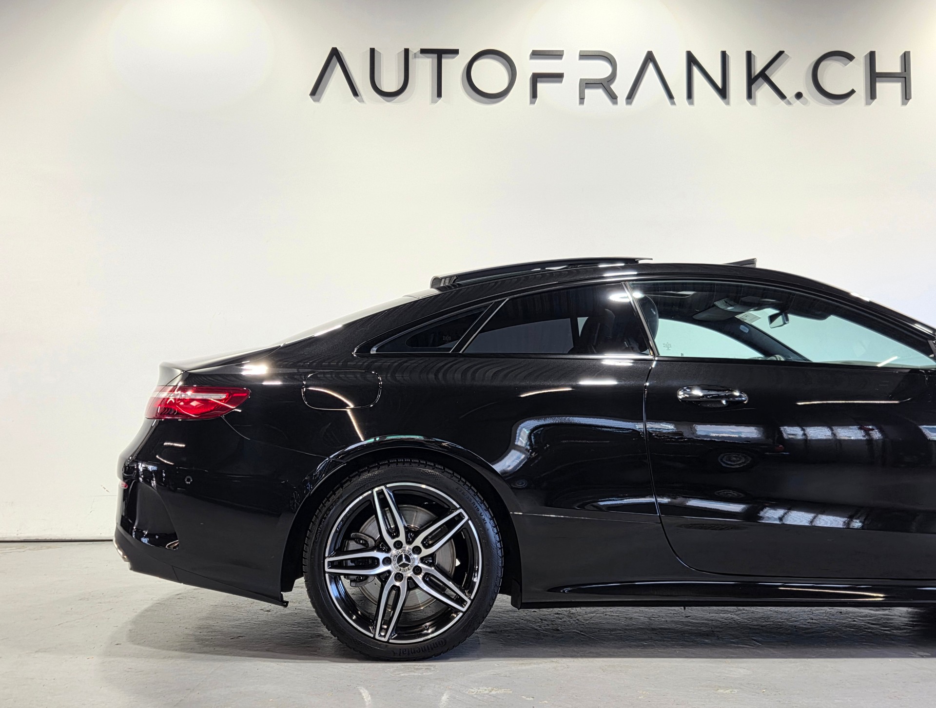MERCEDES-BENZ E 400 AMG Line 4matic Coupé-image-7