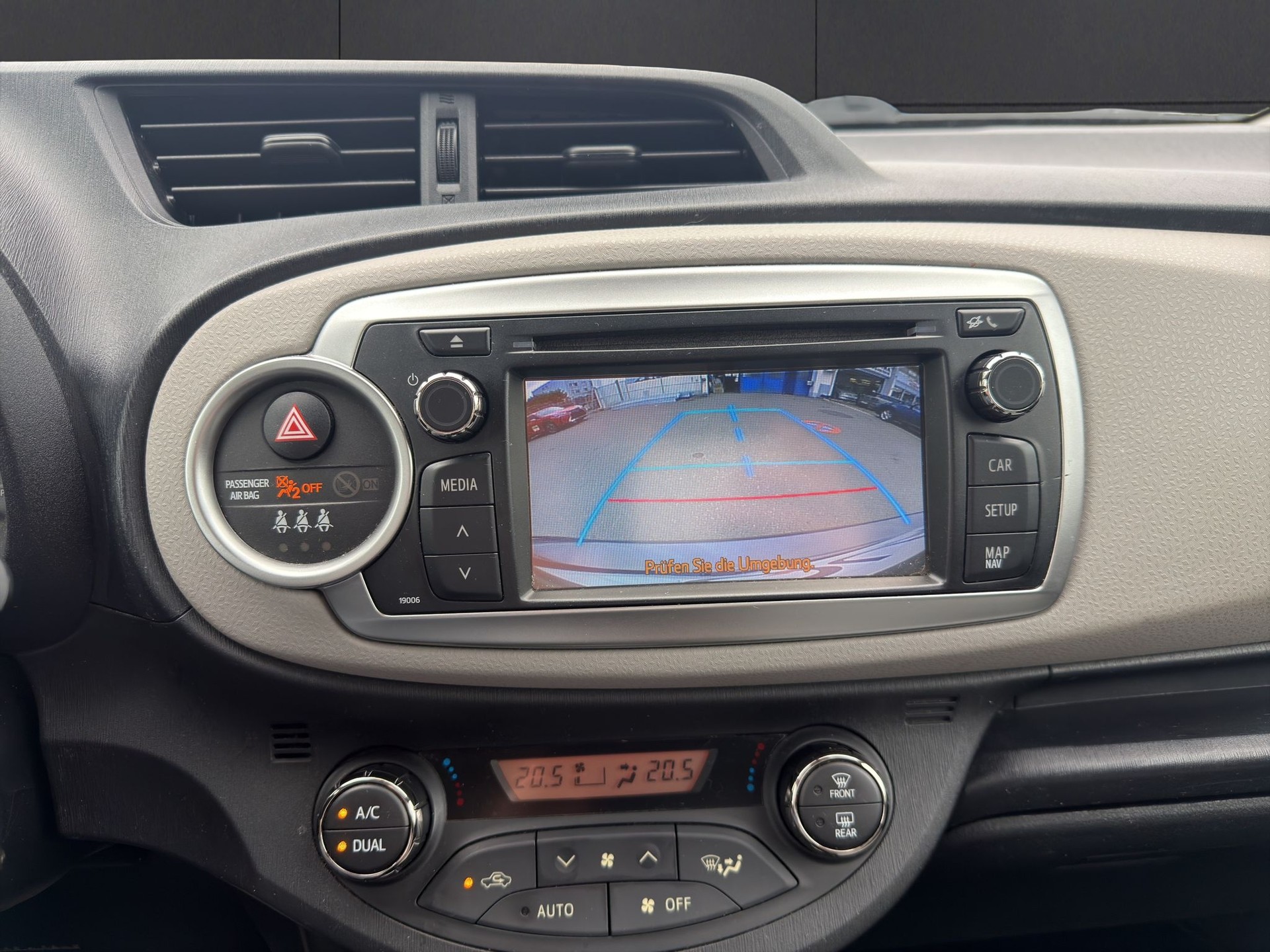 TOYOTA Yaris 1.33 Sol Premium Multidrive-image-13