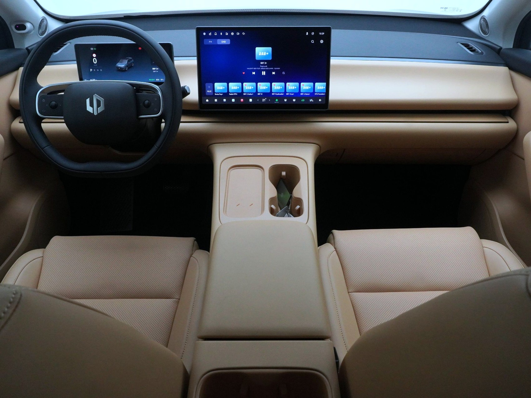 LEAPMOTOR C10 Design Pro MAX AWD-image-10