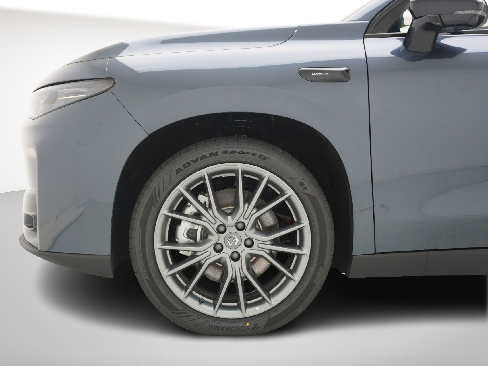 LEAPMOTOR C10 Design Pro MAX AWD-image-8