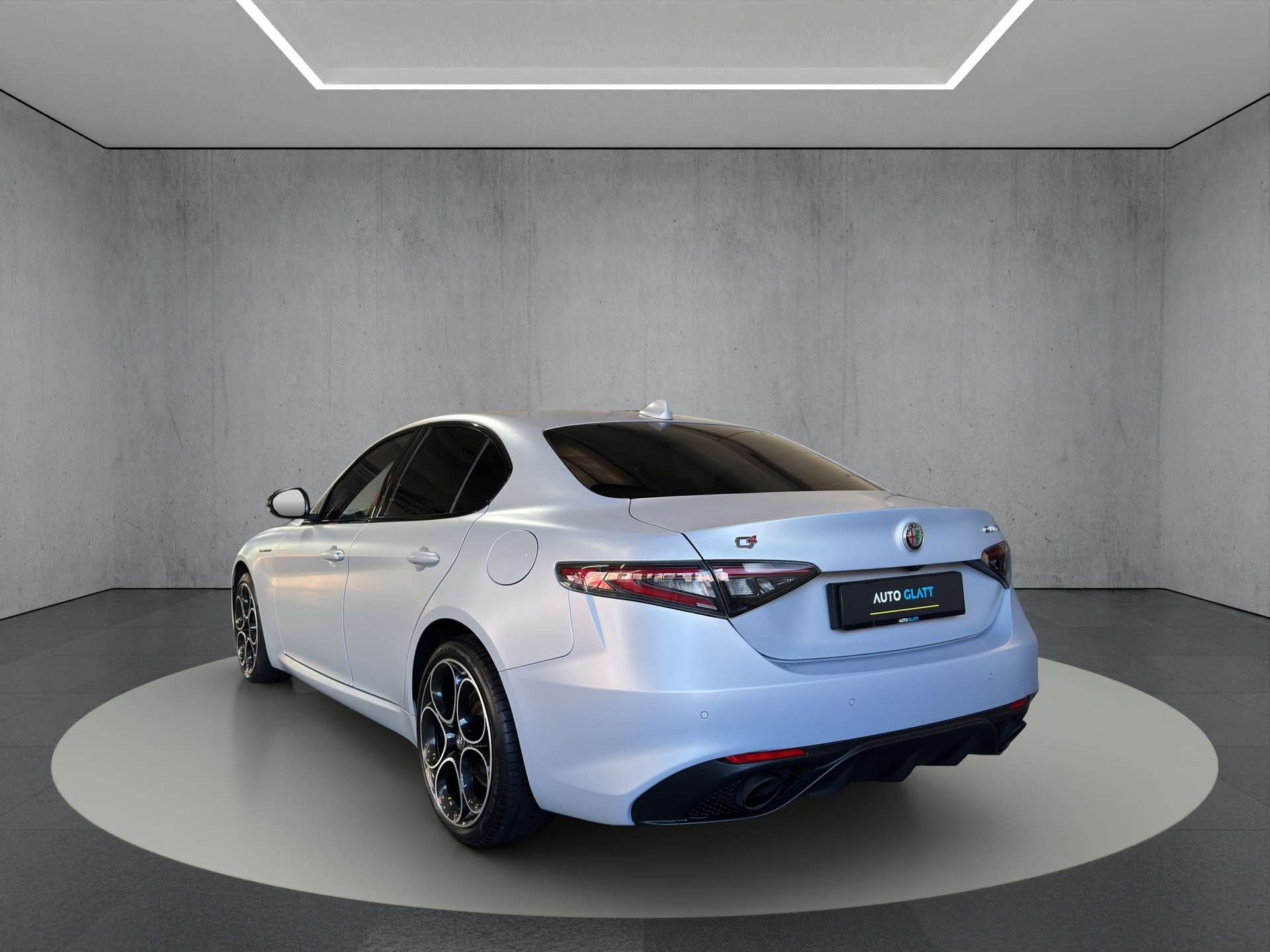 ALFA ROMEO Giulia 2.0 Competizione Q4 AT8 "Grigio Lunare Matt"-image-4