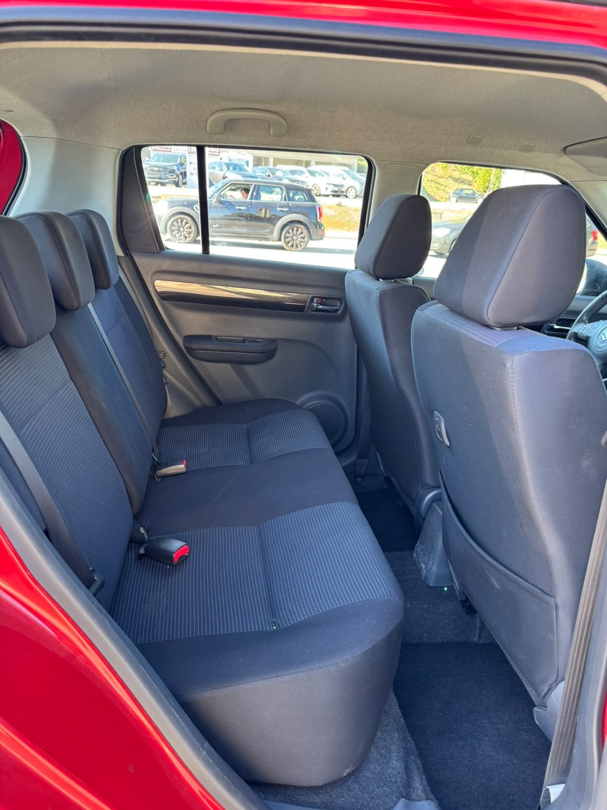 SUZUKI Swift 1.3i 16V GL Top-image-12