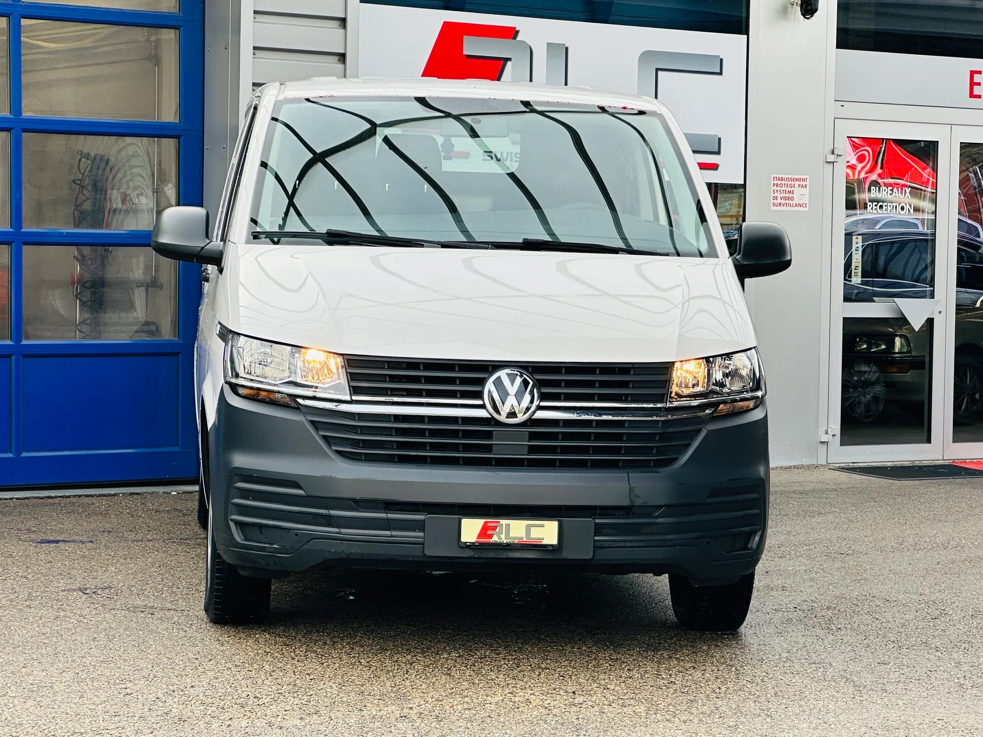 VW T6.1 2.0 TDI Entry-image-1