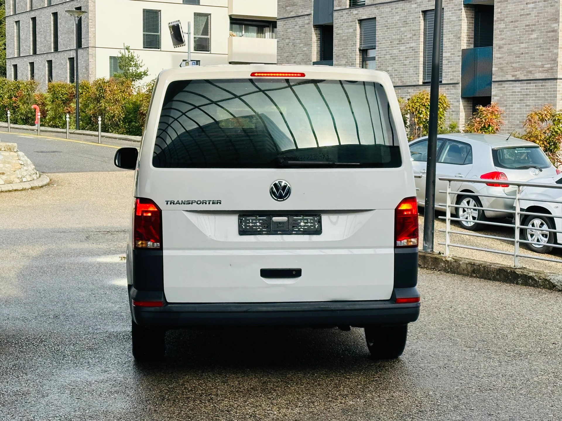 VW T6.1 2.0 TDI Entry-image-6