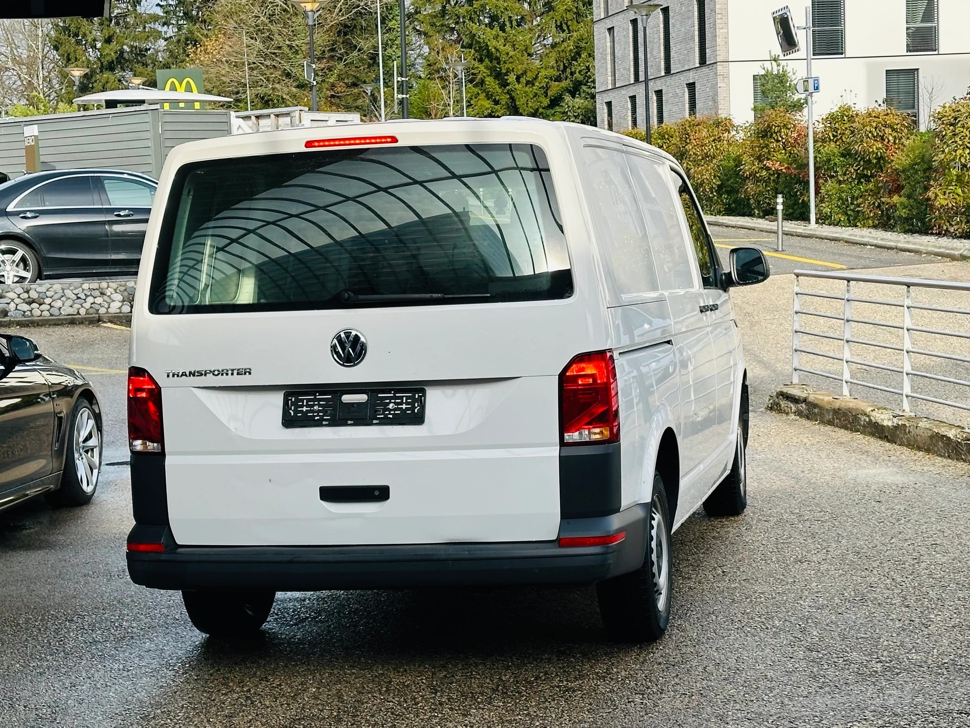 VW T6.1 2.0 TDI Entry-image-7