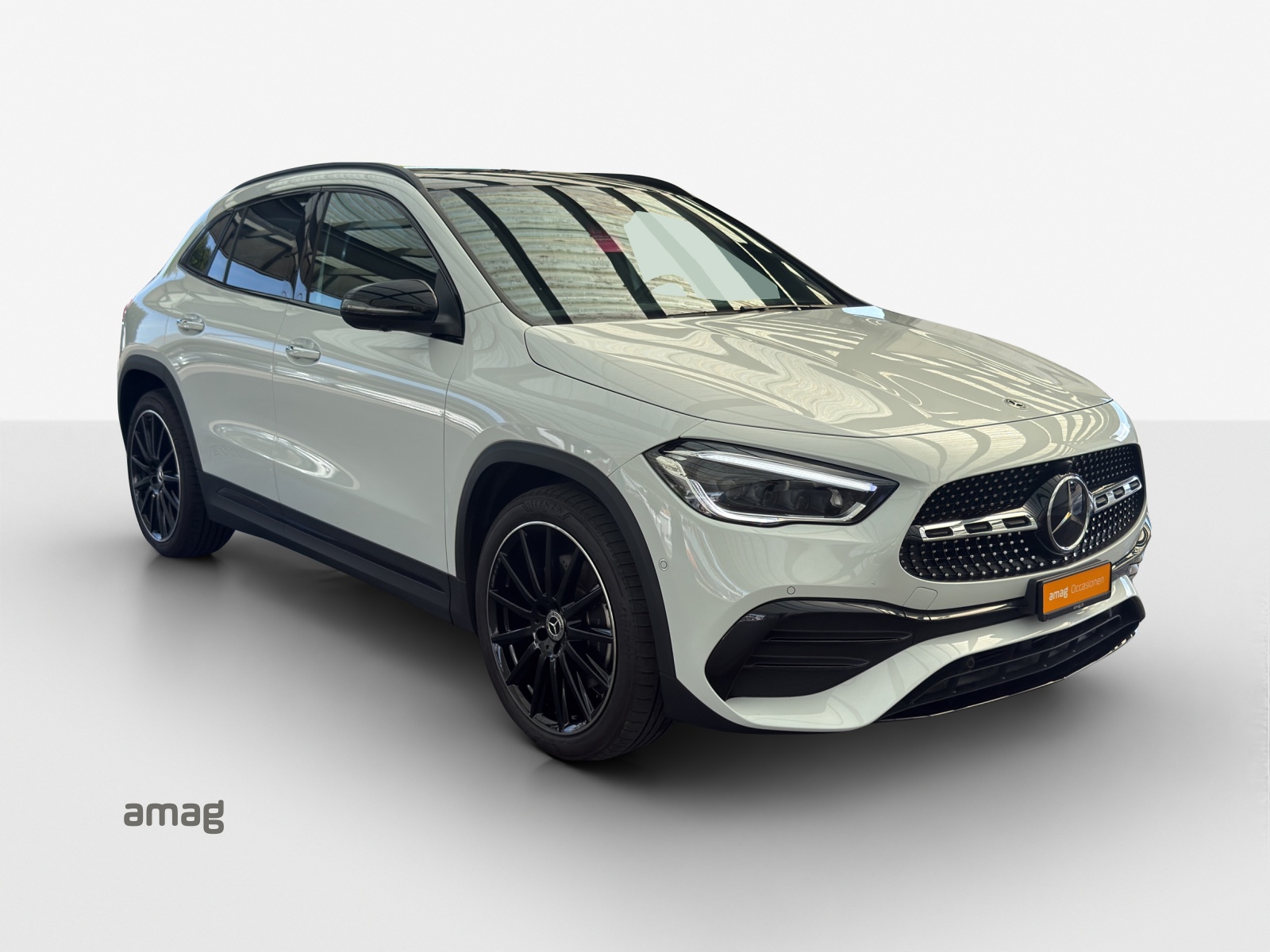 MERCEDES-BENZ GLA 250 4Matic AMG Line 8G-DCT-image-5