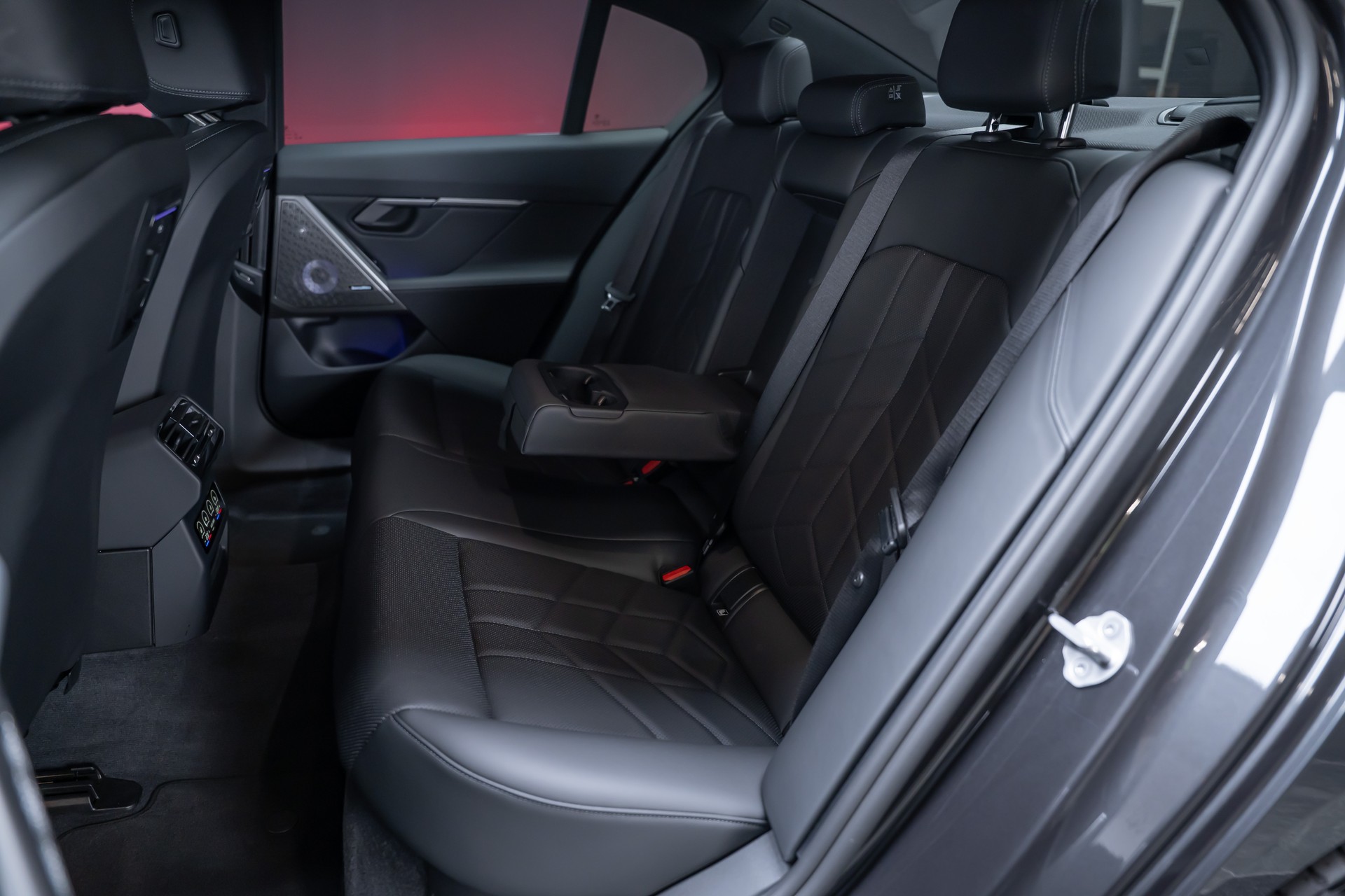 BMW 540d xDrive M Sport / 360°Kamera / Bowers&Wilkins / HeadUp-image-19