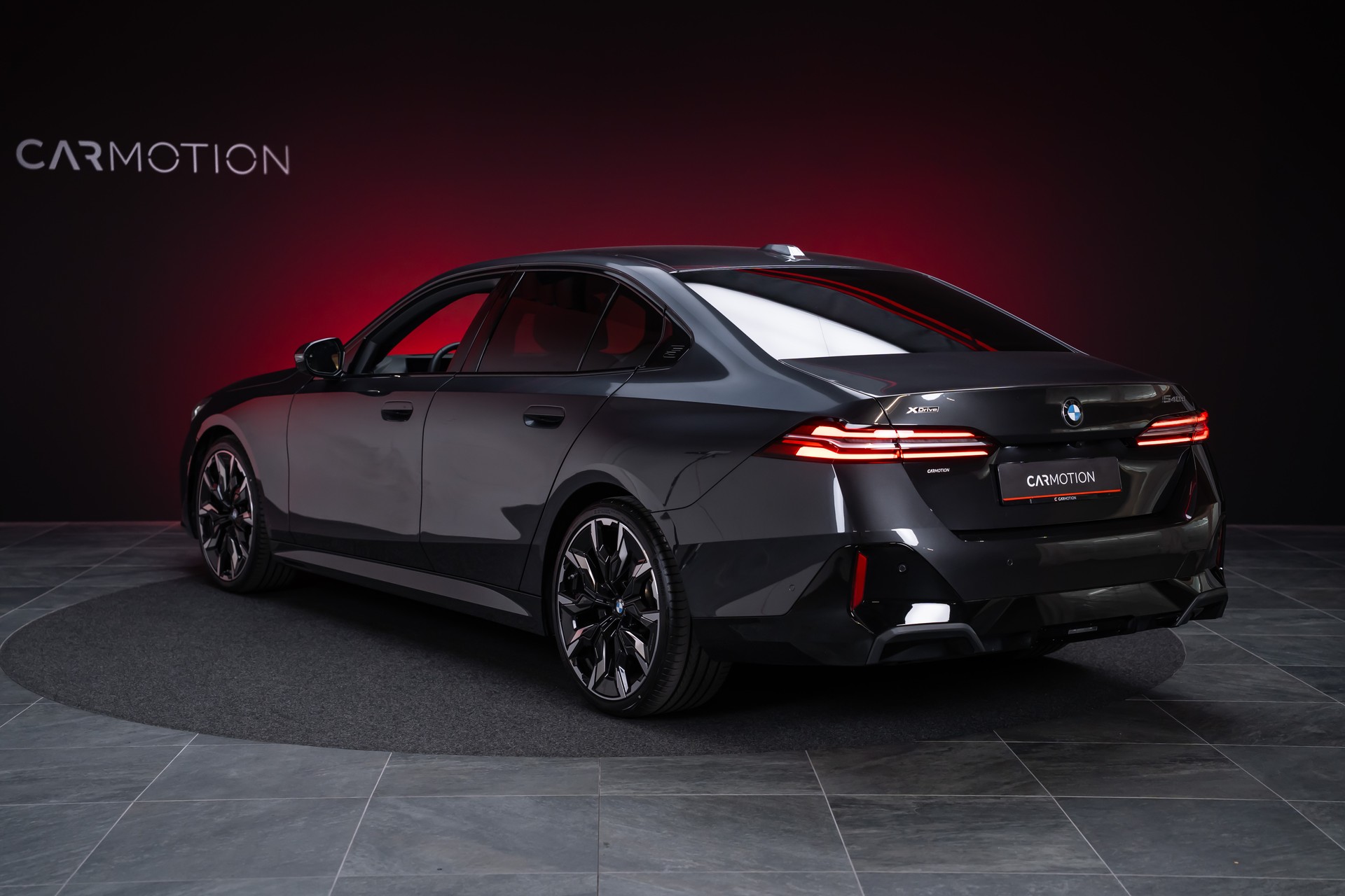 BMW 540d xDrive M Sport / 360°Kamera / Bowers&Wilkins / HeadUp-image-8