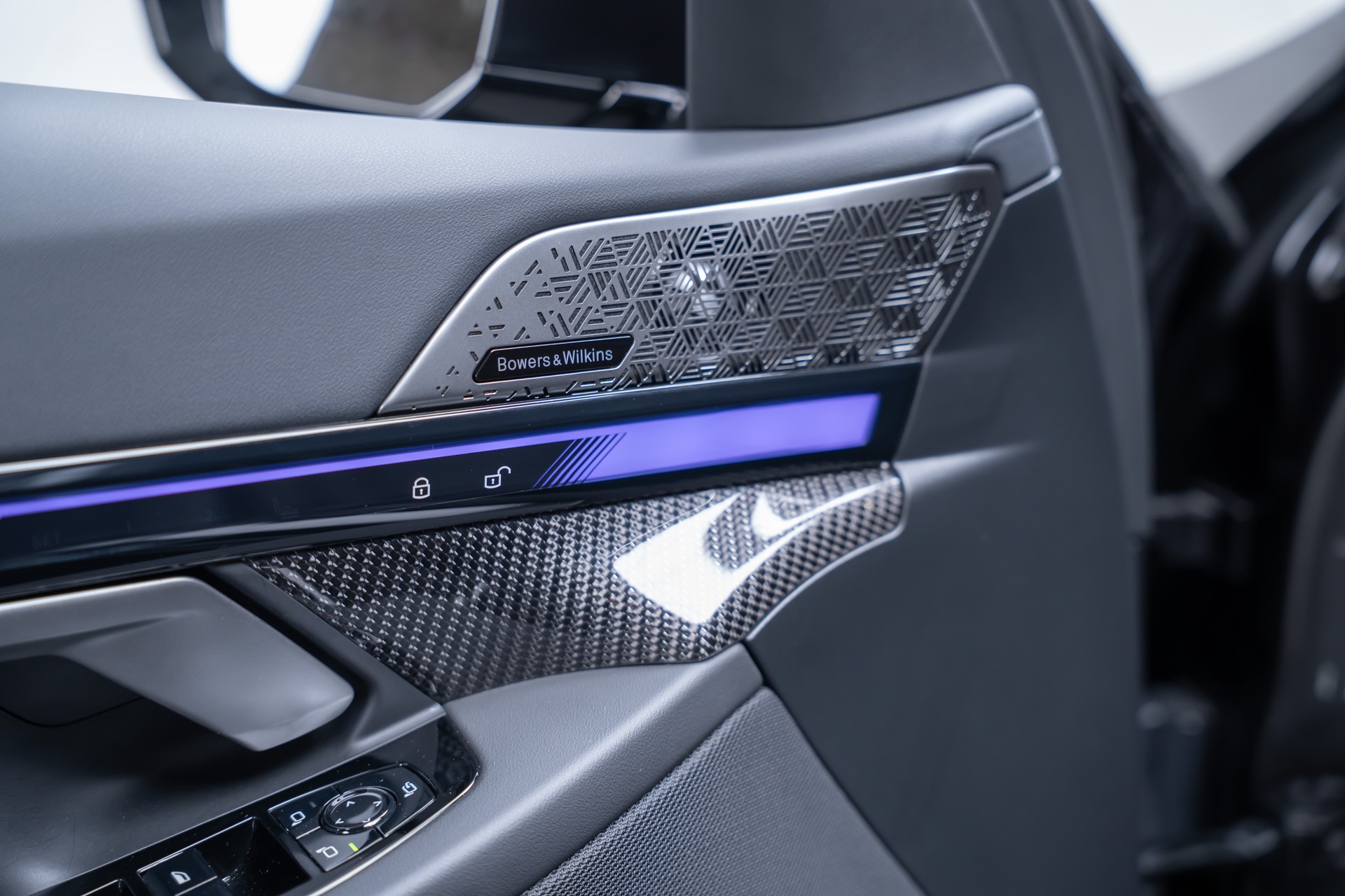 BMW 540d xDrive M Sport / 360°Kamera / Bowers&Wilkins / HeadUp-image-16